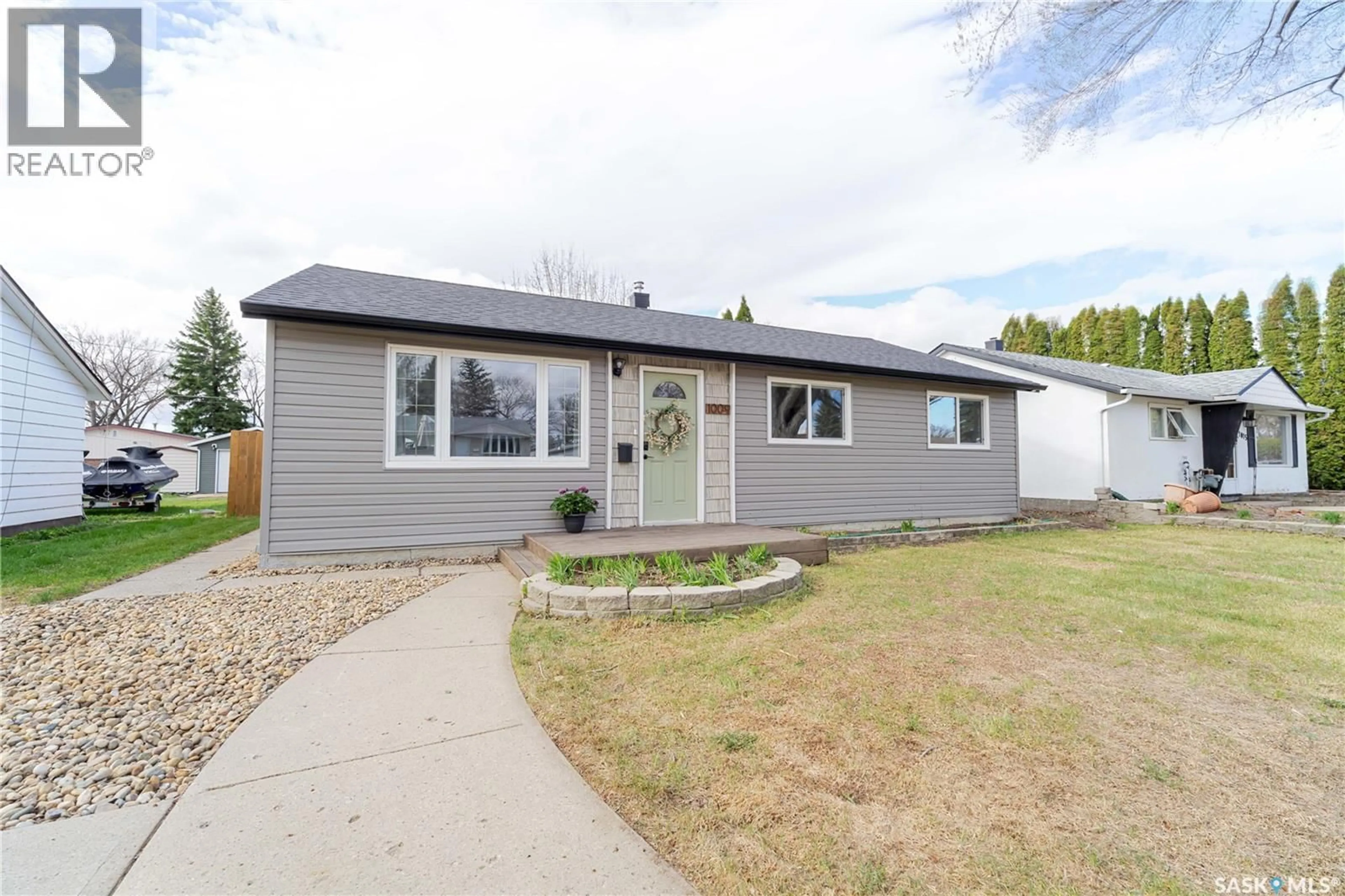 Unknown for 1009 EDMONTON STREET, Moose Jaw Saskatchewan S6H3A9