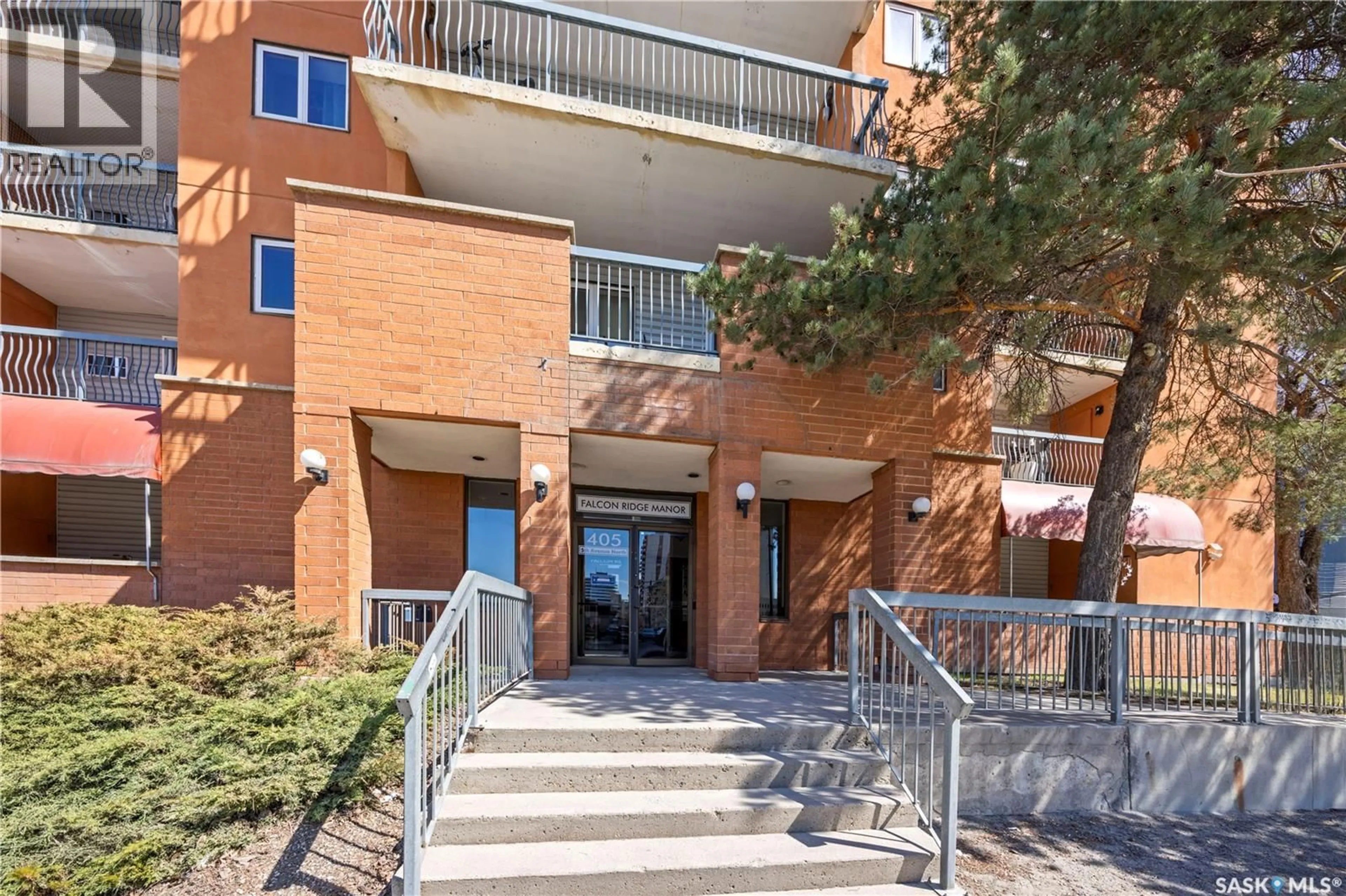 Indoor foyer for 405 - 404 5TH AVENUE, Saskatoon Saskatchewan S7K6Z3
