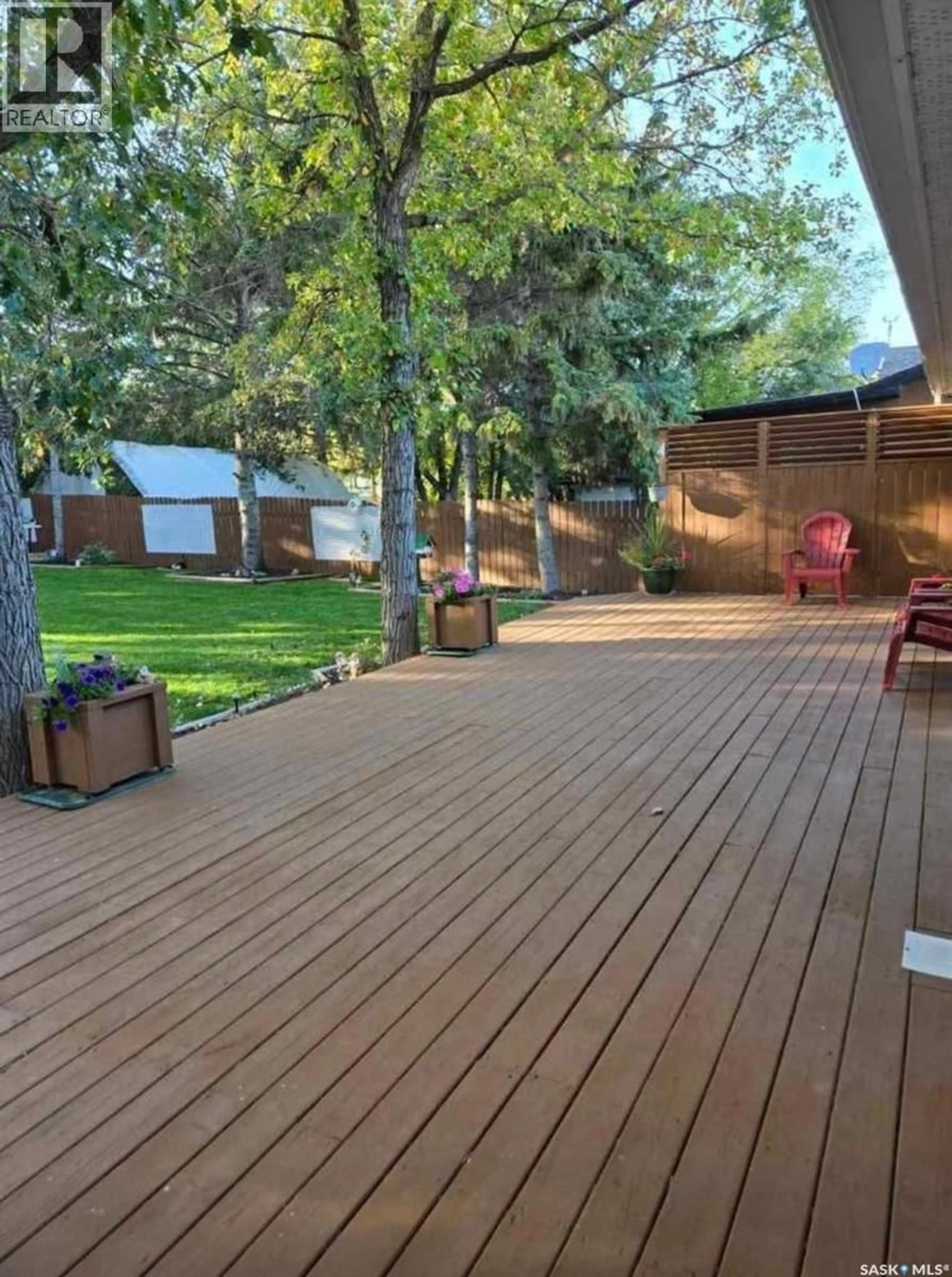 Patio, street for 536 STANLEY STREET, Esterhazy Saskatchewan S0A0X0