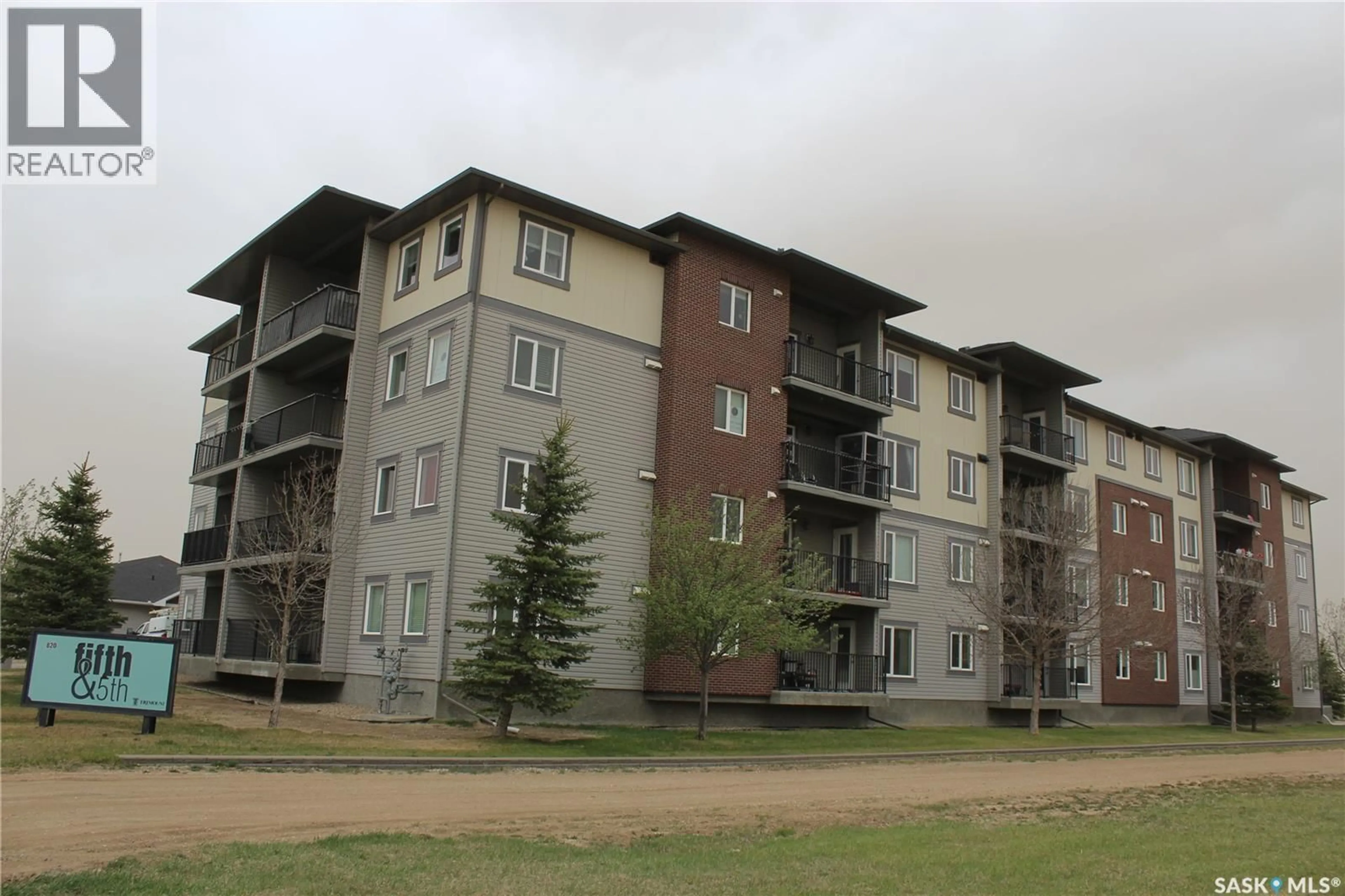 Unknown for 404 820 5TH STREET NE, Weyburn Saskatchewan S4H2V2