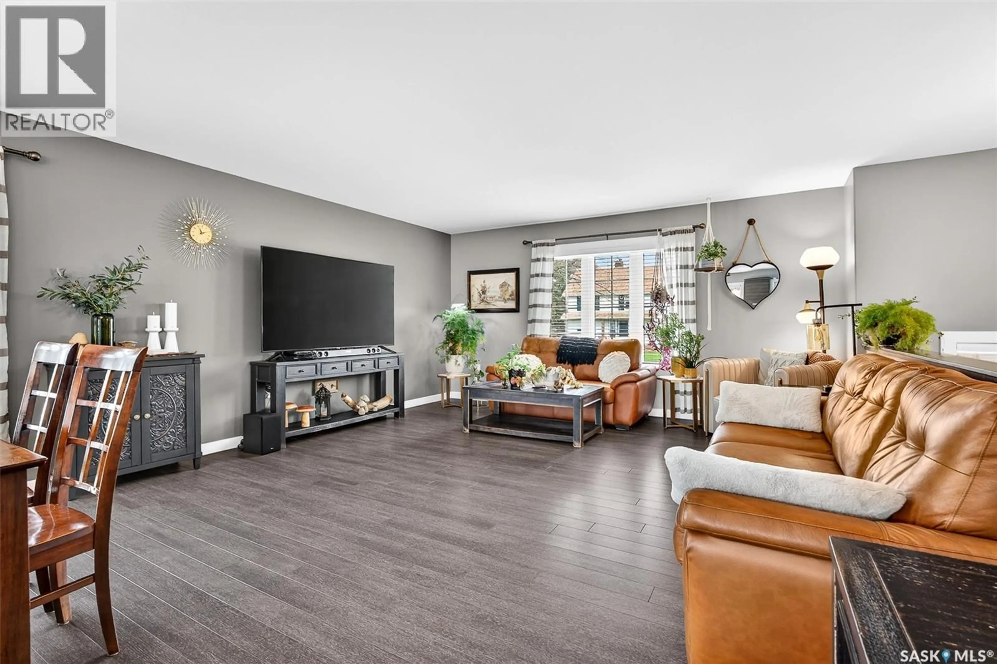 Living room with furniture, unknown for 1048 6TH AVENUE, Moose Jaw Saskatchewan S6H4A4