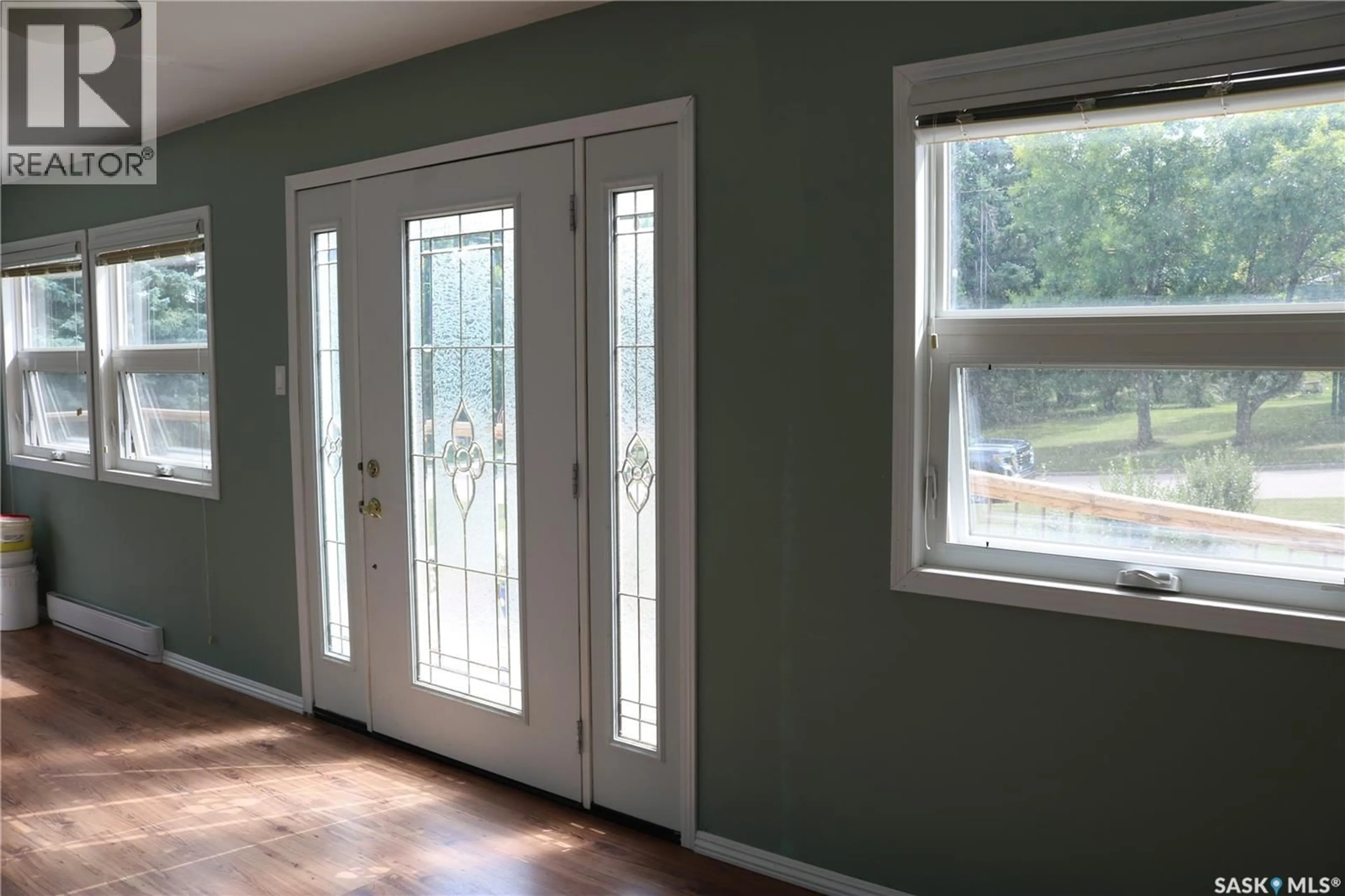 Indoor entryway for 211 PIPESTONE AVENUE, Wawota Saskatchewan S0G5A0