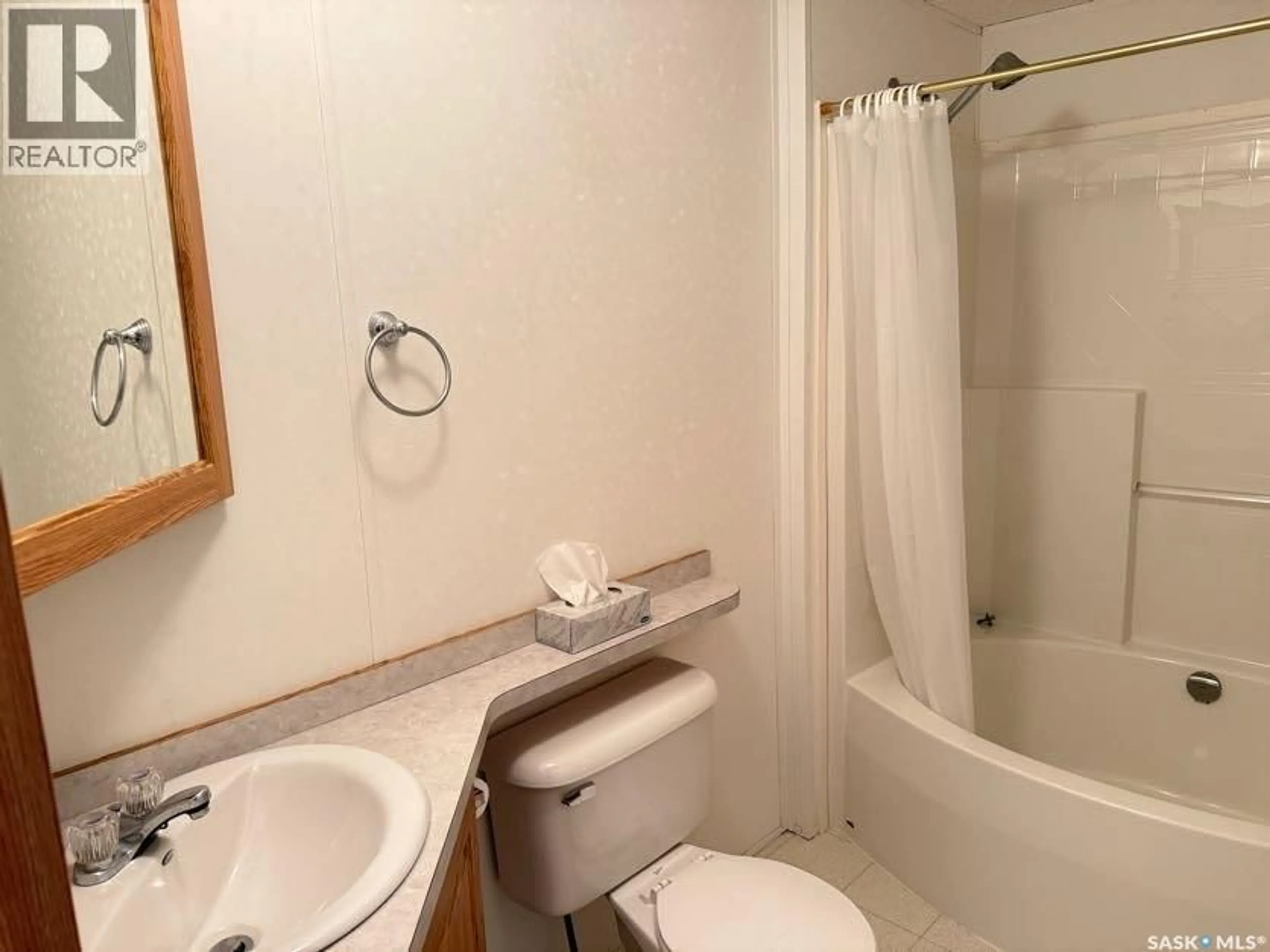 Standard bathroom, unknown for 310 CHRISTIE STREET, Outlook Saskatchewan S0L2N0