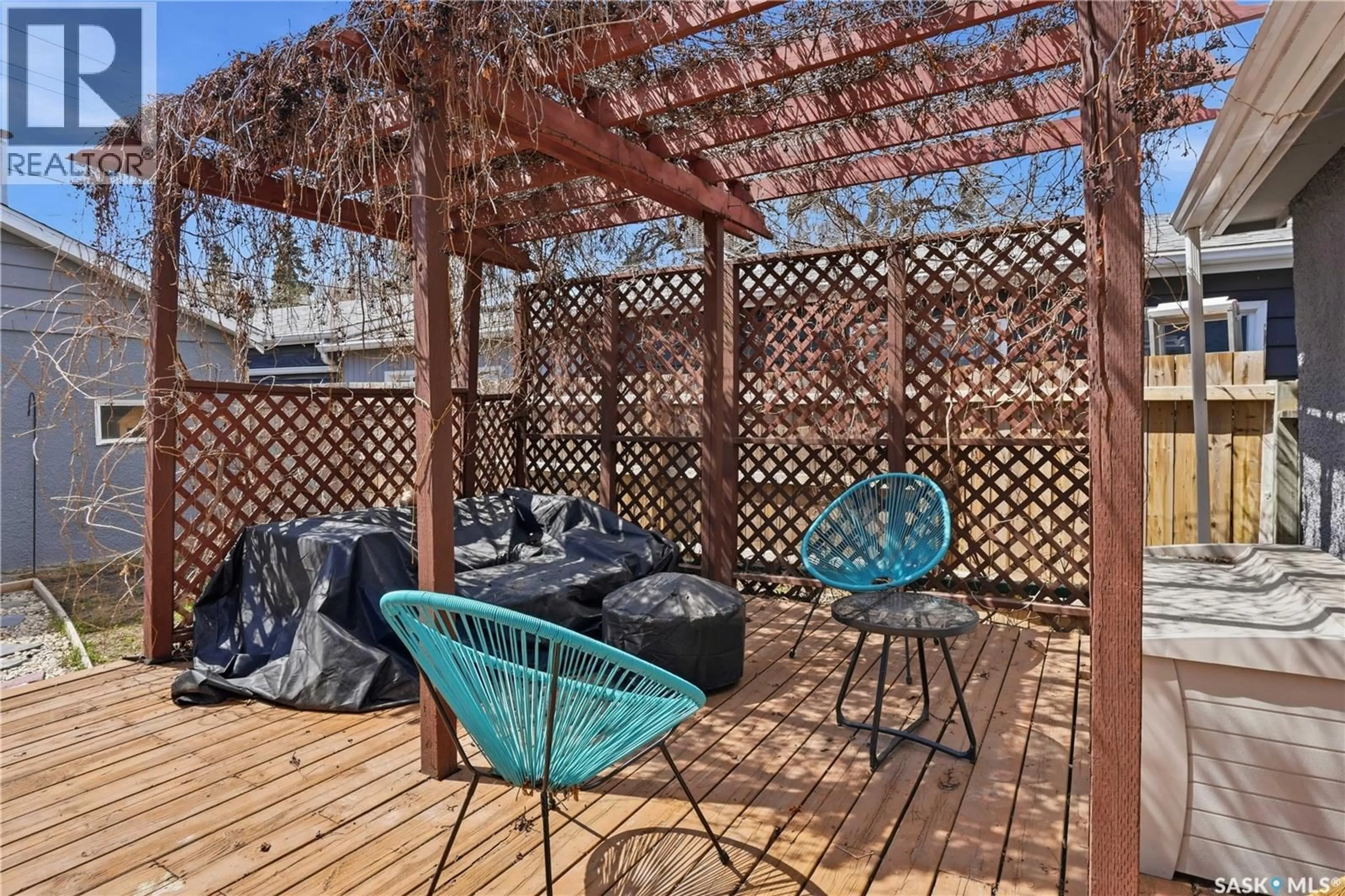 Patio, water/lake/river/ocean view for 3411 MCCALLUM AVENUE, Regina Saskatchewan S4S0S2