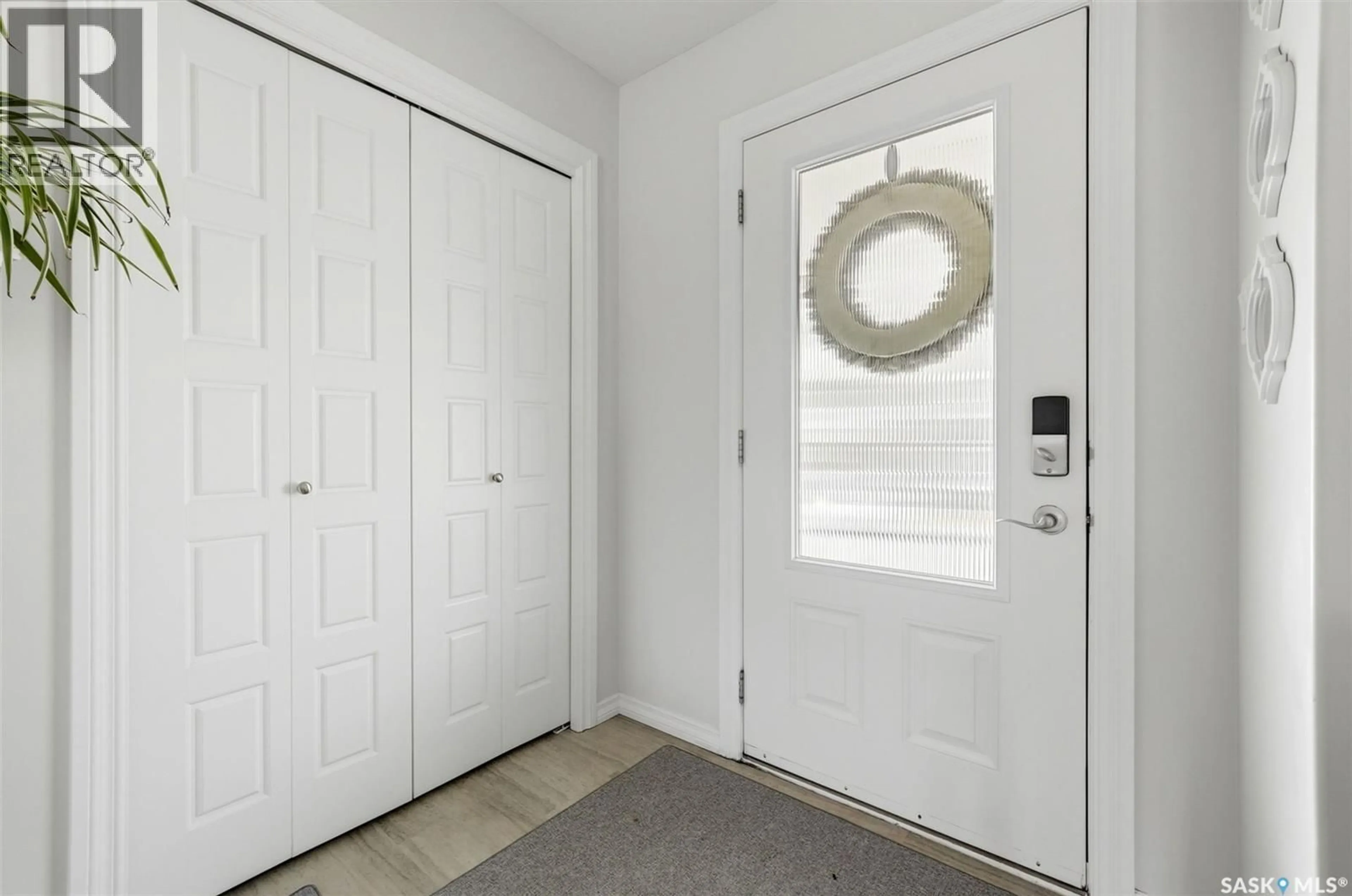 Indoor entryway for 5564 PREFONTAINE AVENUE, Regina Saskatchewan S4W0M8