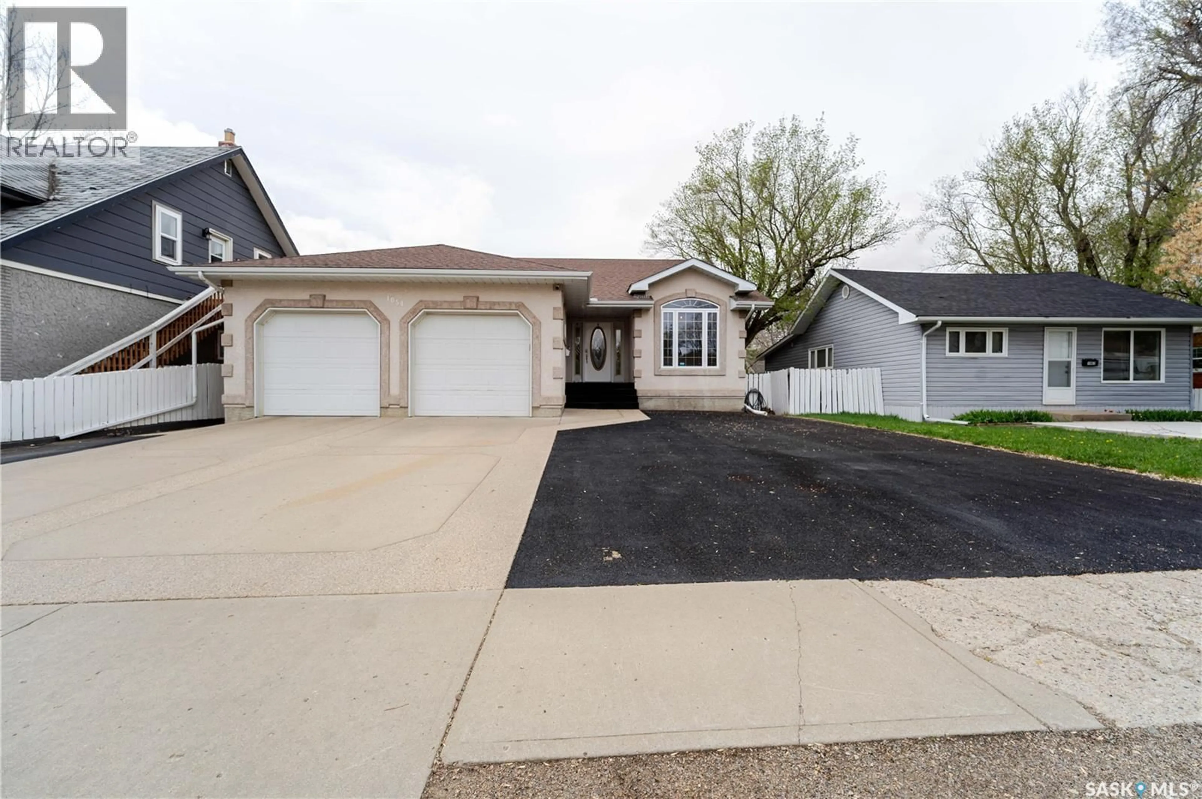 Unknown for 1054 MONK AVENUE, Moose Jaw Saskatchewan S6H4E4