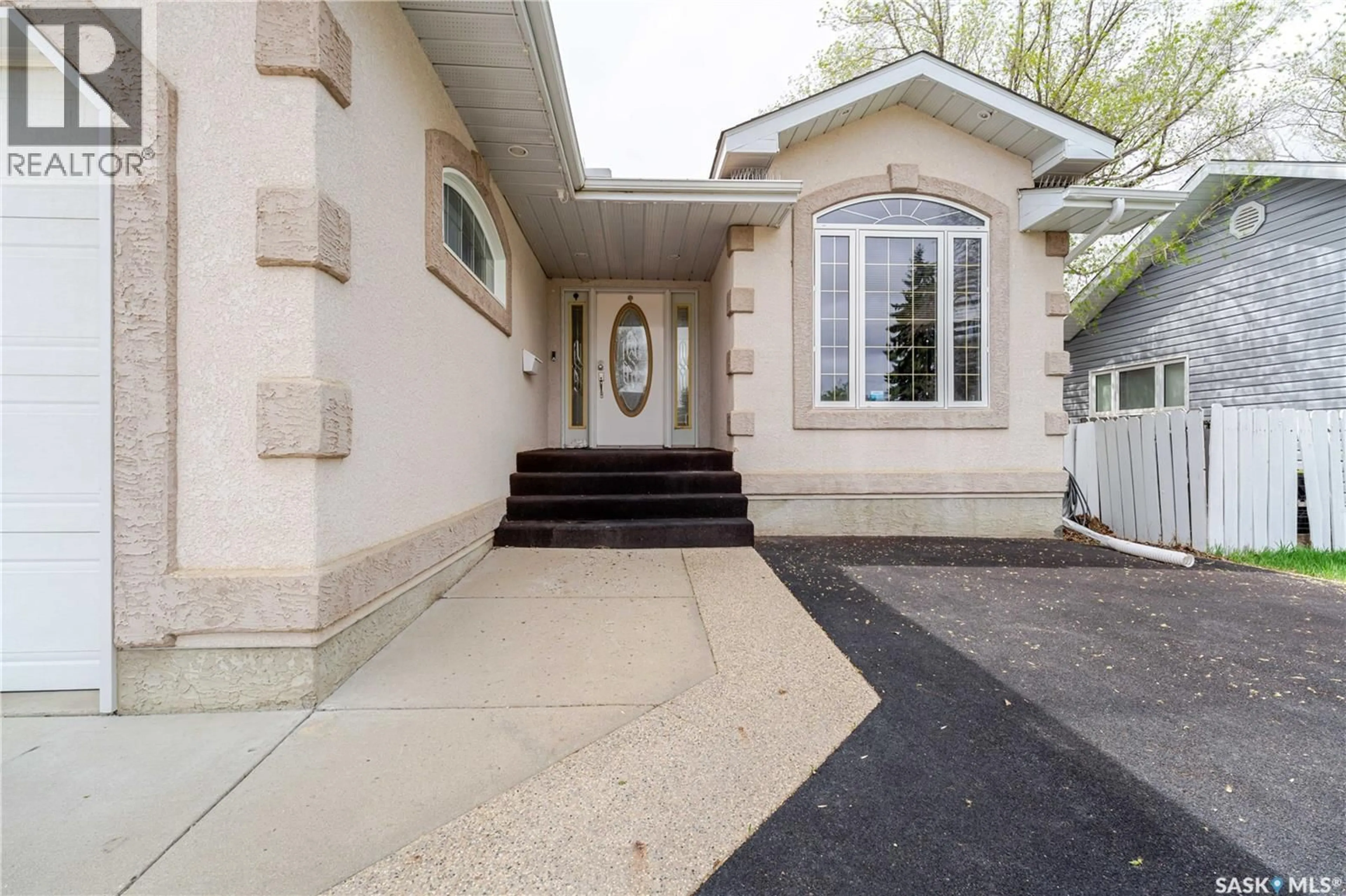 Unknown for 1054 MONK AVENUE, Moose Jaw Saskatchewan S6H4E4