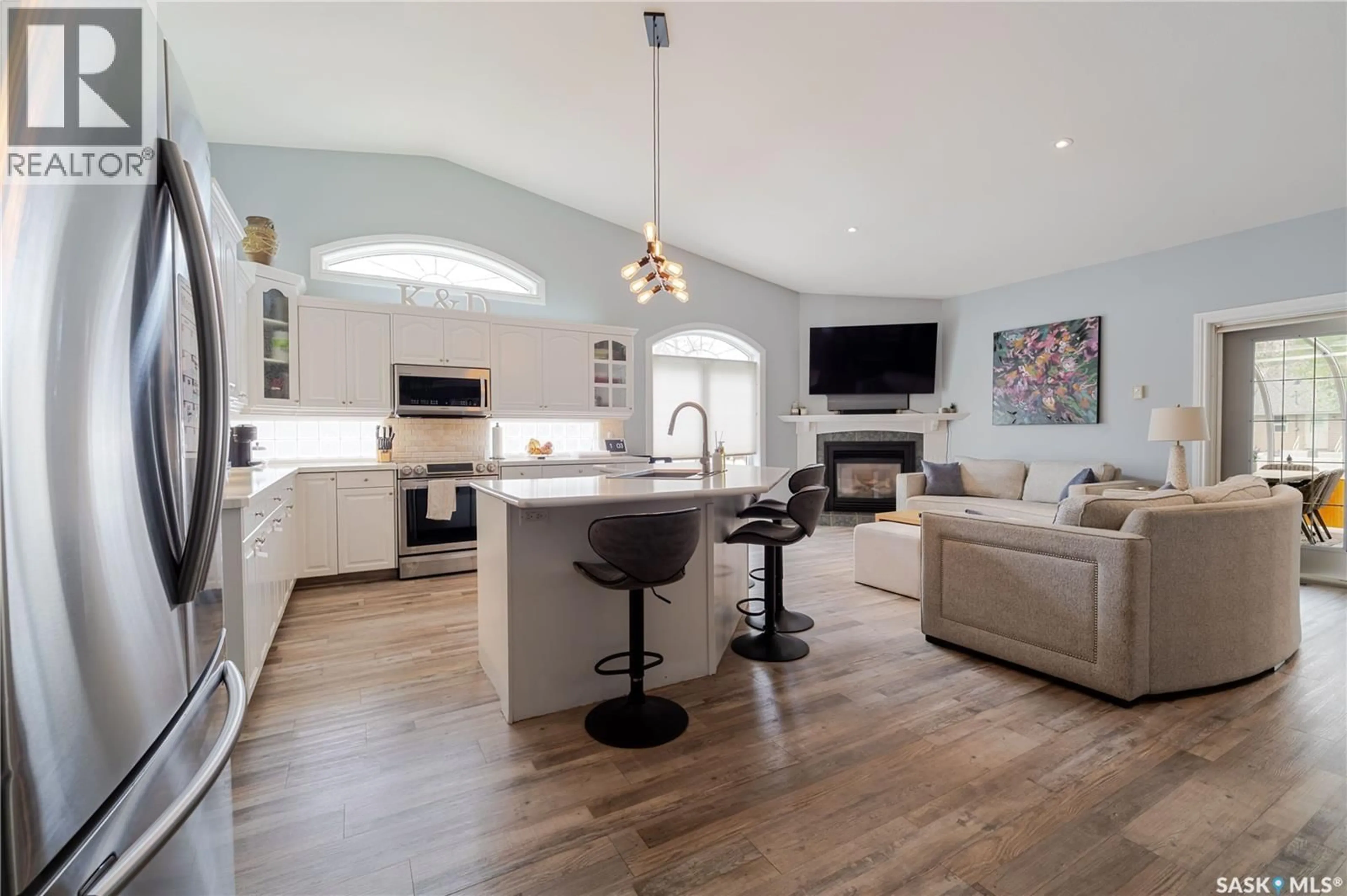 Open concept kitchen, unknown for 1054 MONK AVENUE, Moose Jaw Saskatchewan S6H4E4