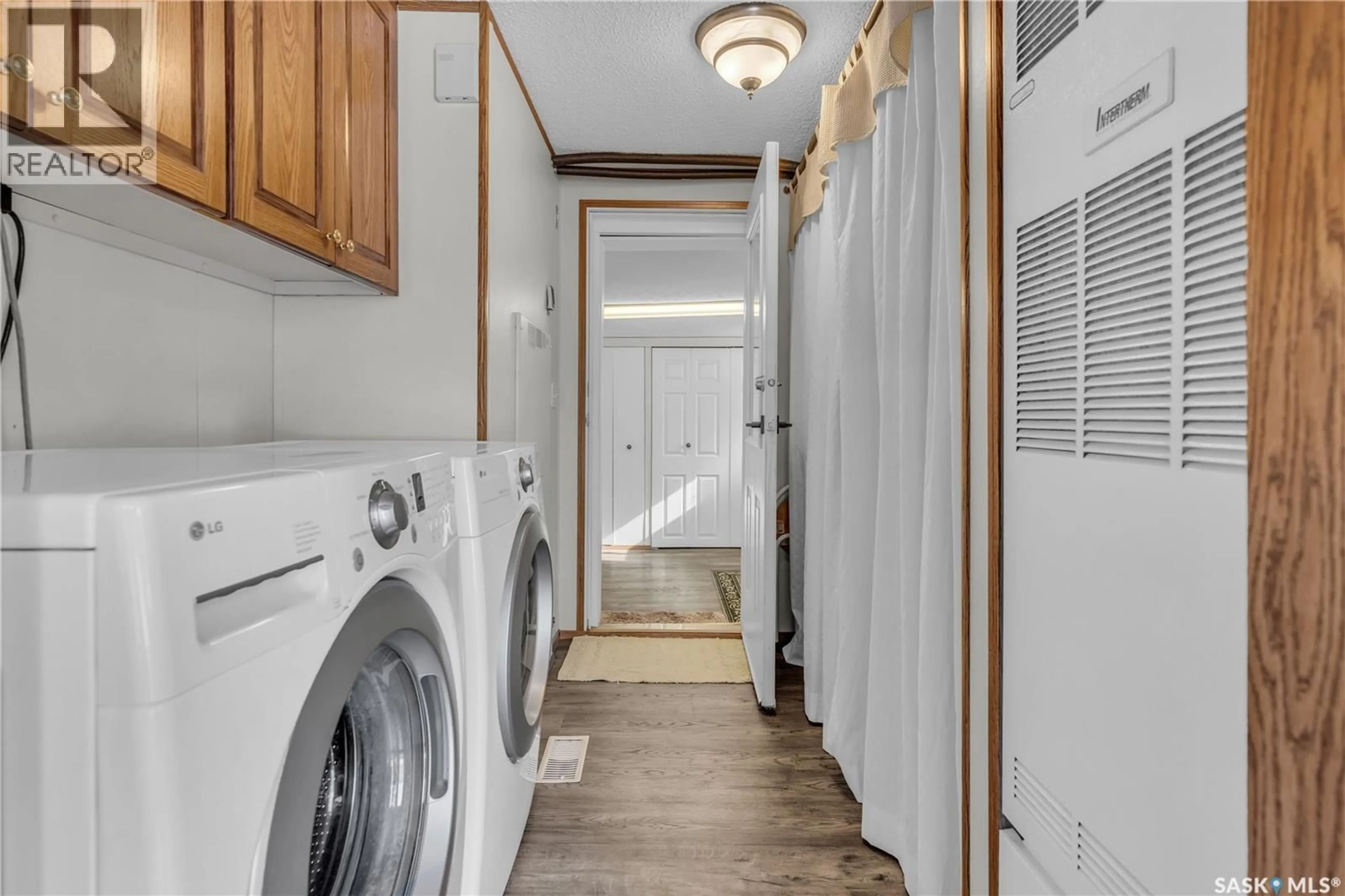 Laundry room for 208 TYVAN STREET, Francis Saskatchewan S0G1V0