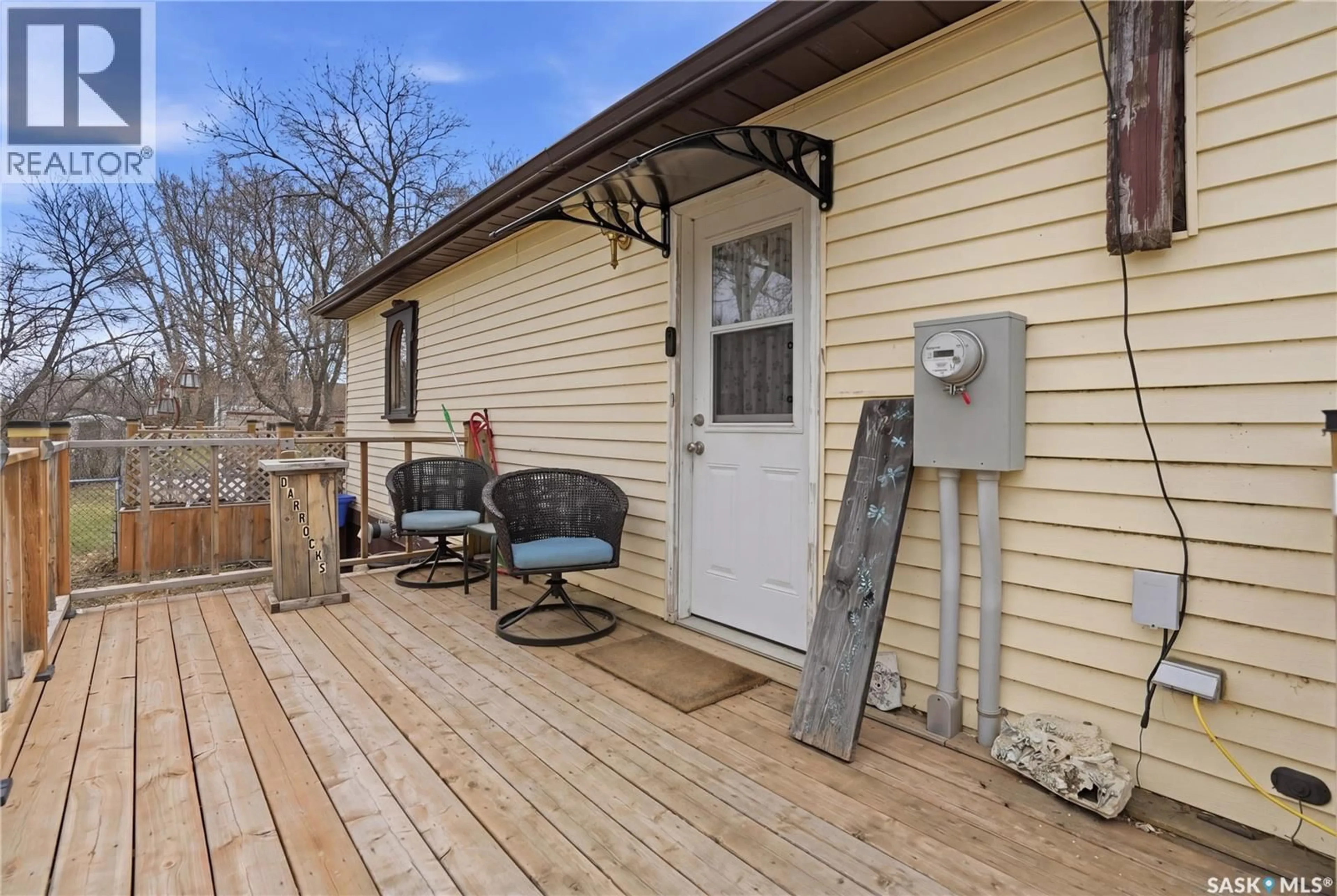 Patio, street for 210 RAILWAY AVENUE, Mortlach Saskatchewan S0H3E0