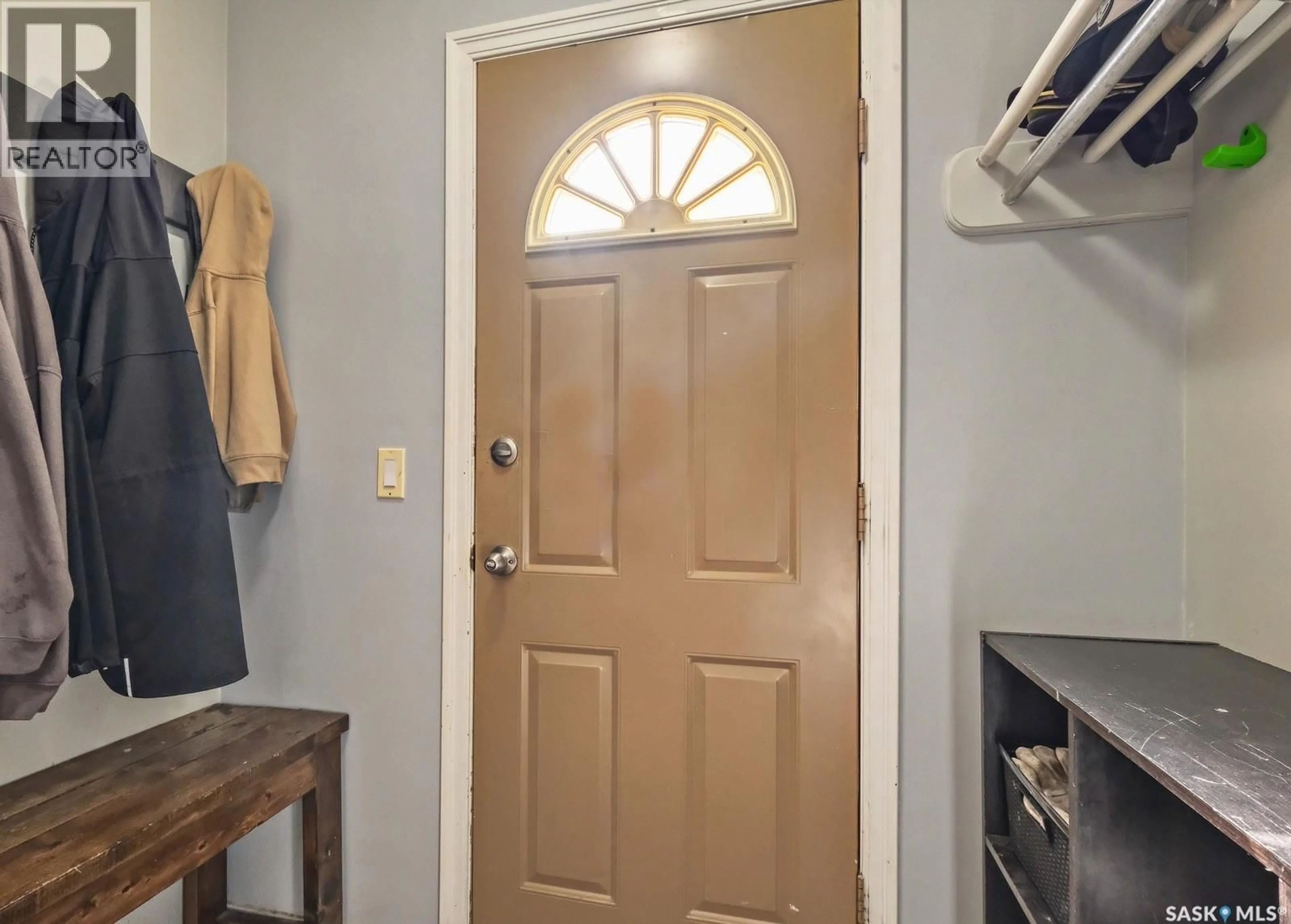 Indoor entryway for 304 YOUNG STREET, Rosetown Saskatchewan S0L2V0