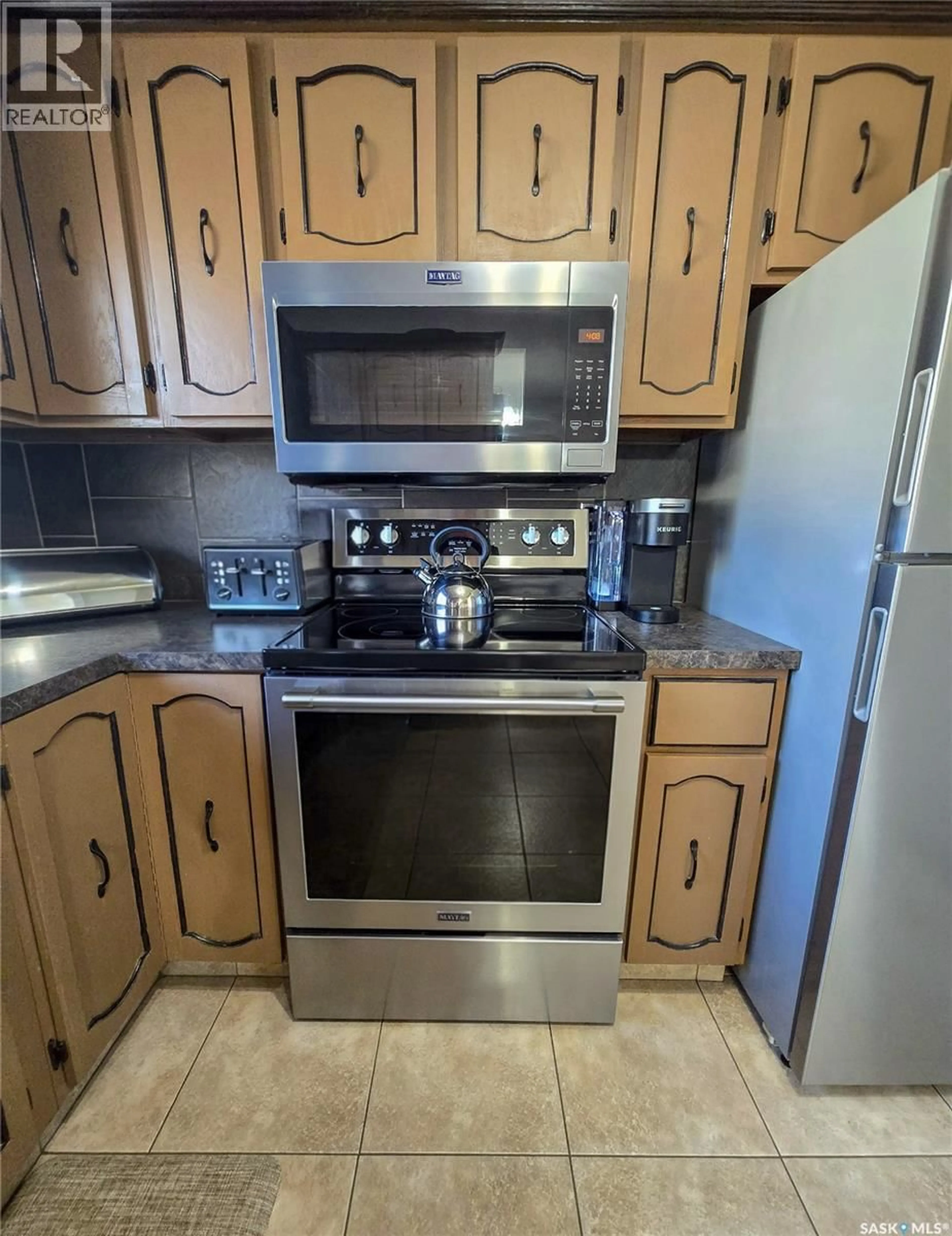 Standard kitchen, ceramic/tile floor for 15 MACKENZIE DRIVE, Yorkton Saskatchewan S3N3M6