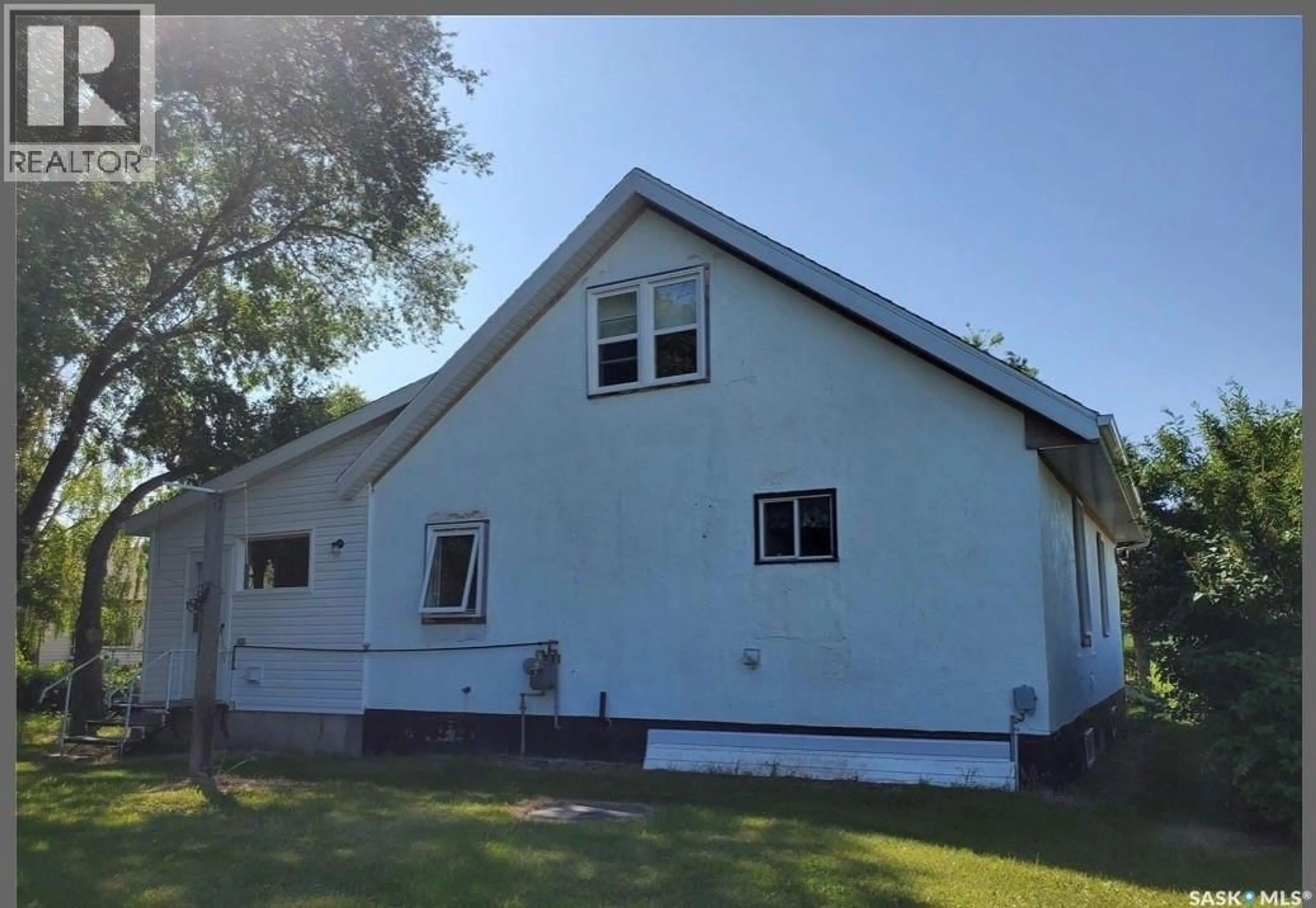 Home with vinyl exterior material, building for 130575 HIGHWAY, Runnymede Saskatchewan S0A3P0