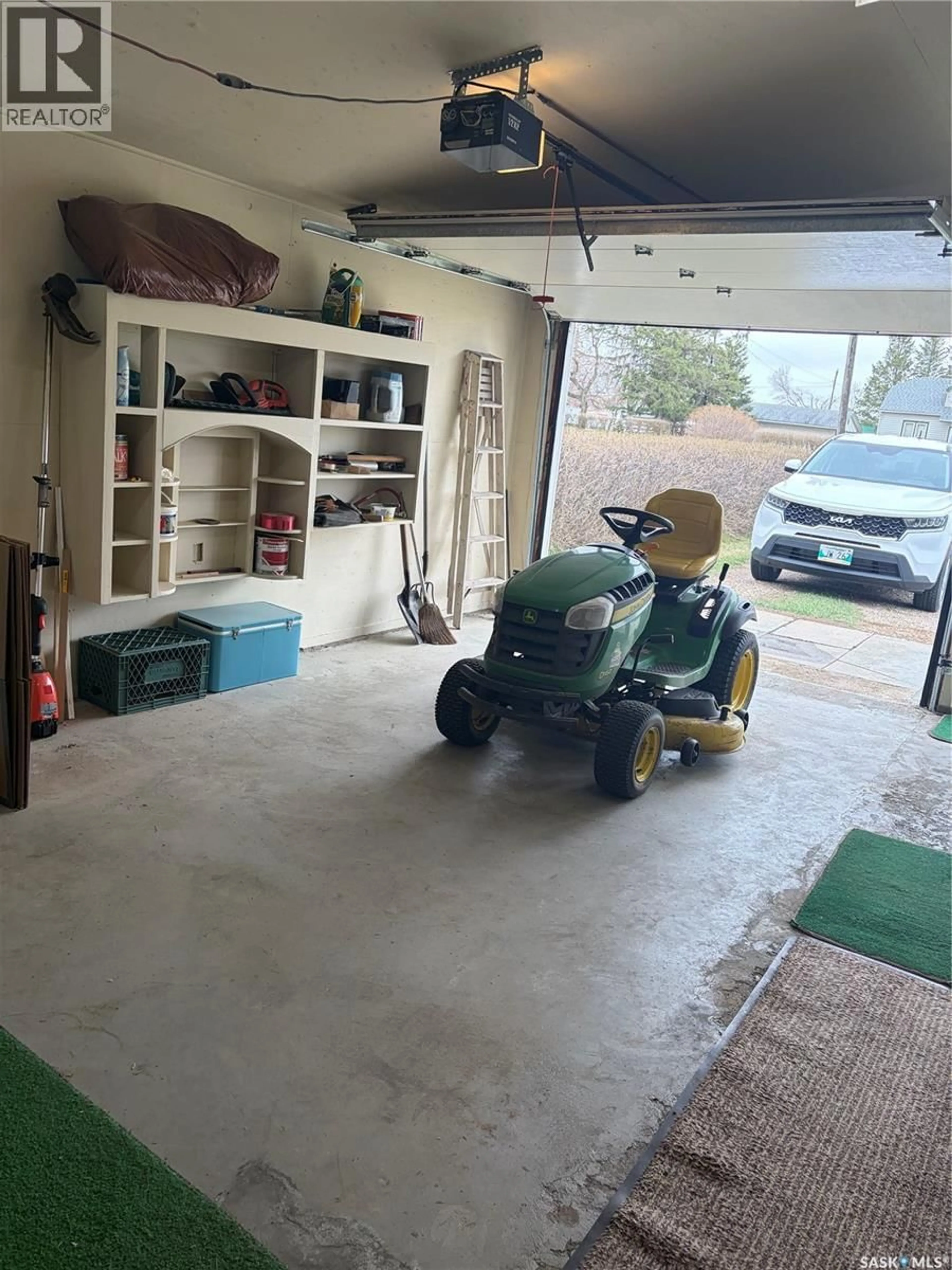 Indoor garage for 130575 HIGHWAY, Runnymede Saskatchewan S0A3P0