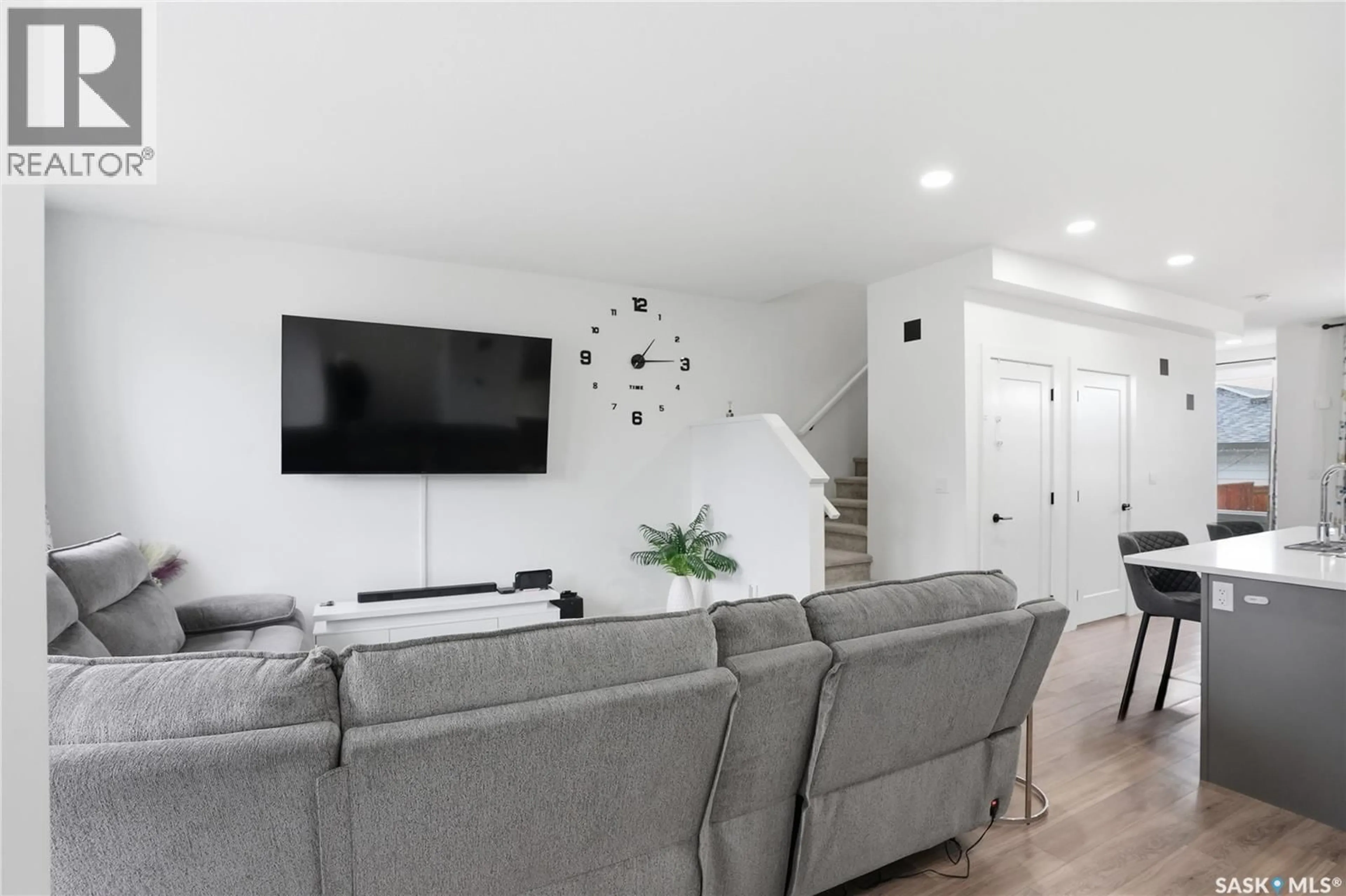 Living room with furniture, unknown for 187 ROSEWOOD BOULEVARD, Saskatoon Saskatchewan S7V0X2