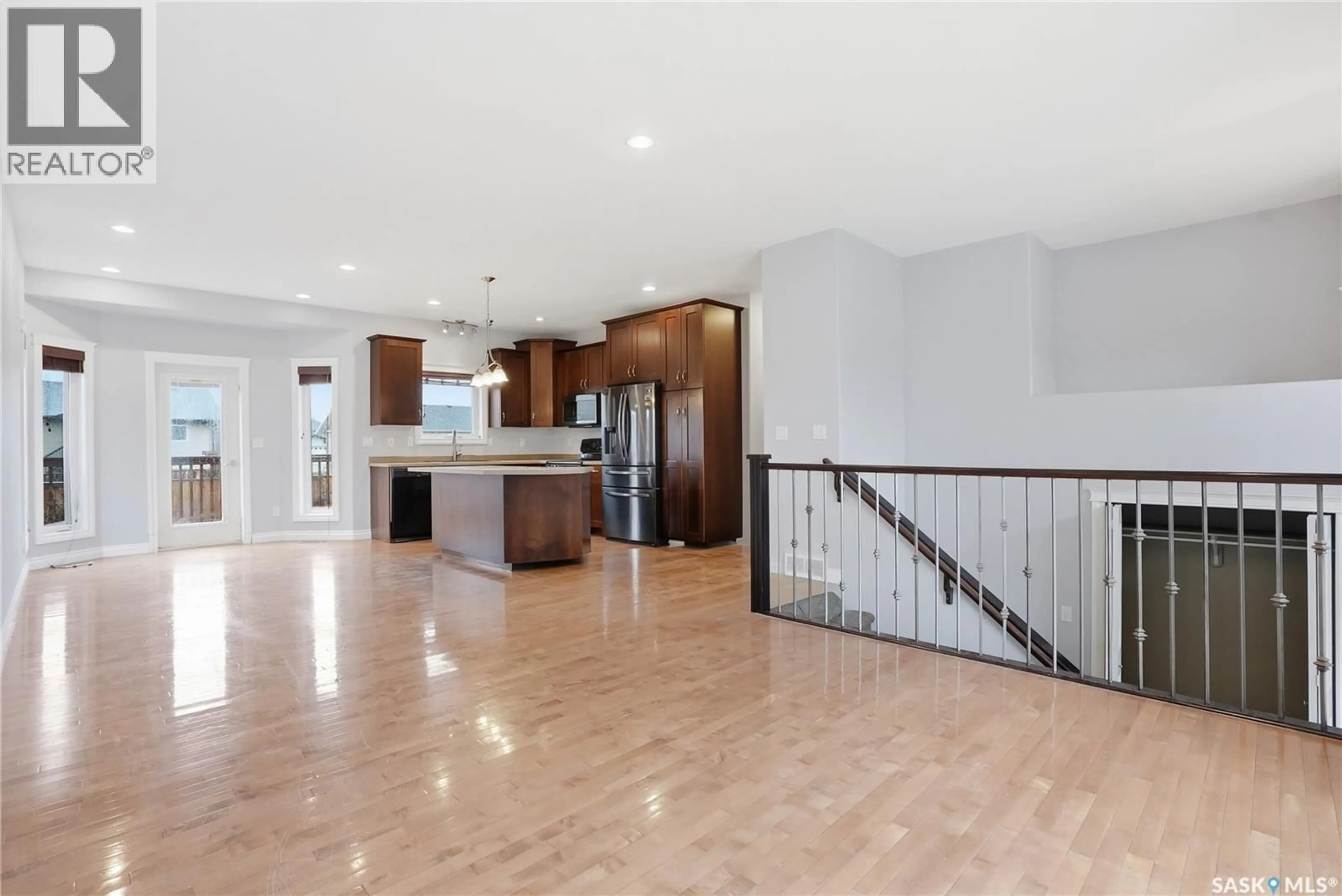 Open concept kitchen, unknown for 817 COLUMBIA WAY, Martensville Saskatchewan S0K0A2