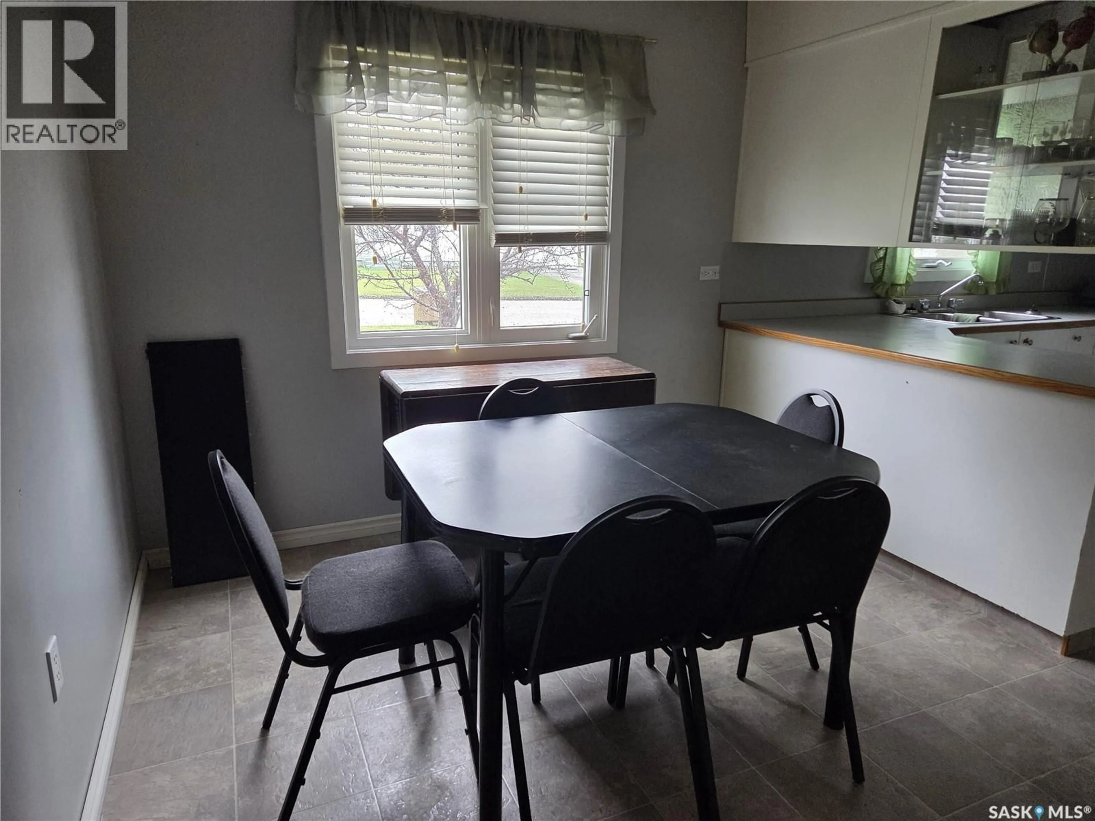 Dining room, unknown for 249 SIXTH STREET, Wadena Saskatchewan S0A4J0