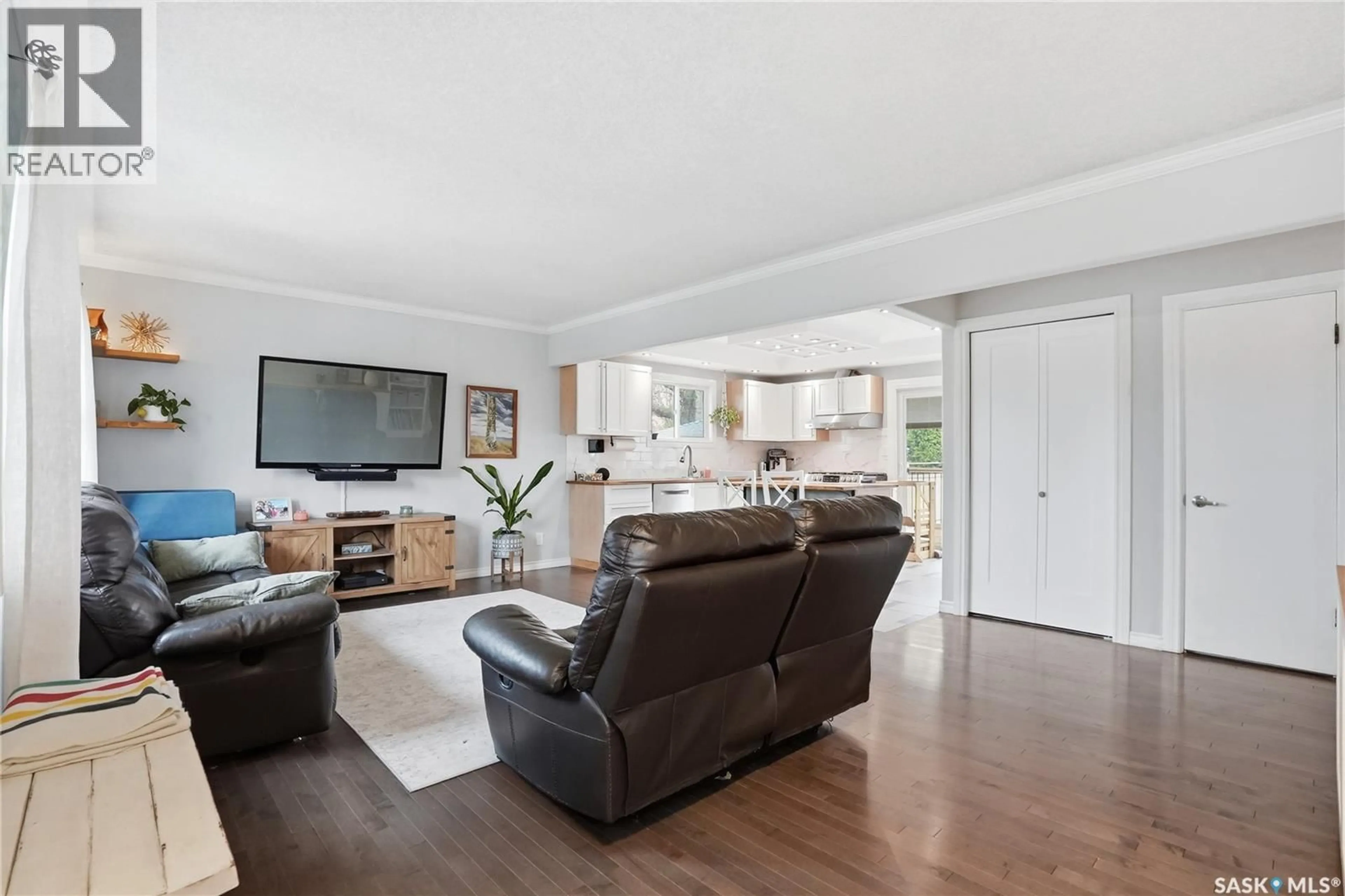 Living room with furniture, unknown for 1210 K AVENUE, Saskatoon Saskatchewan S7L2N9