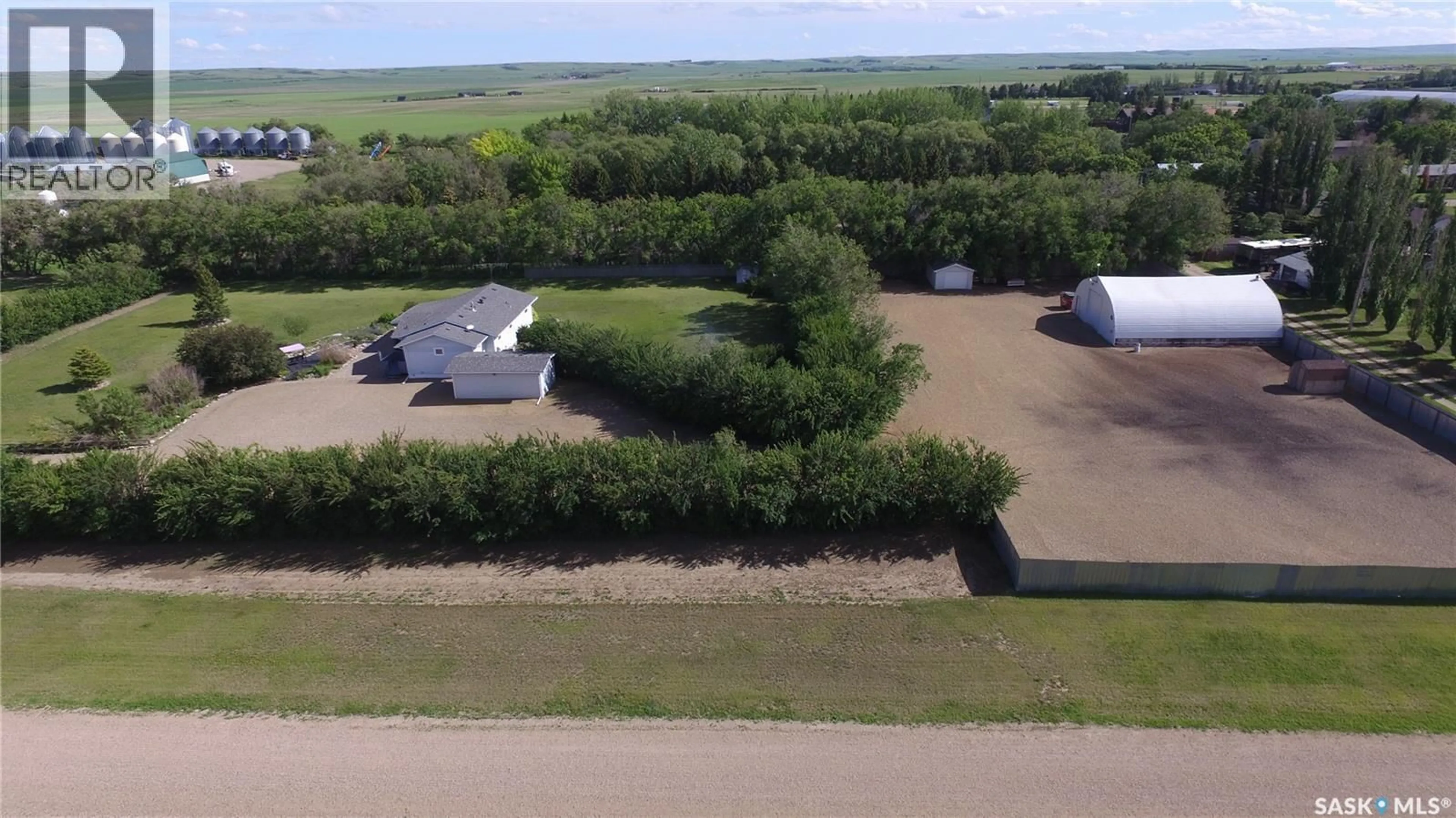 A pic from outside/outdoor area/front of a property/back of a property/a pic from drone, unknown for HUNT ACREAGE, Gull Lake Rm No. 139 Saskatchewan S0N1A0