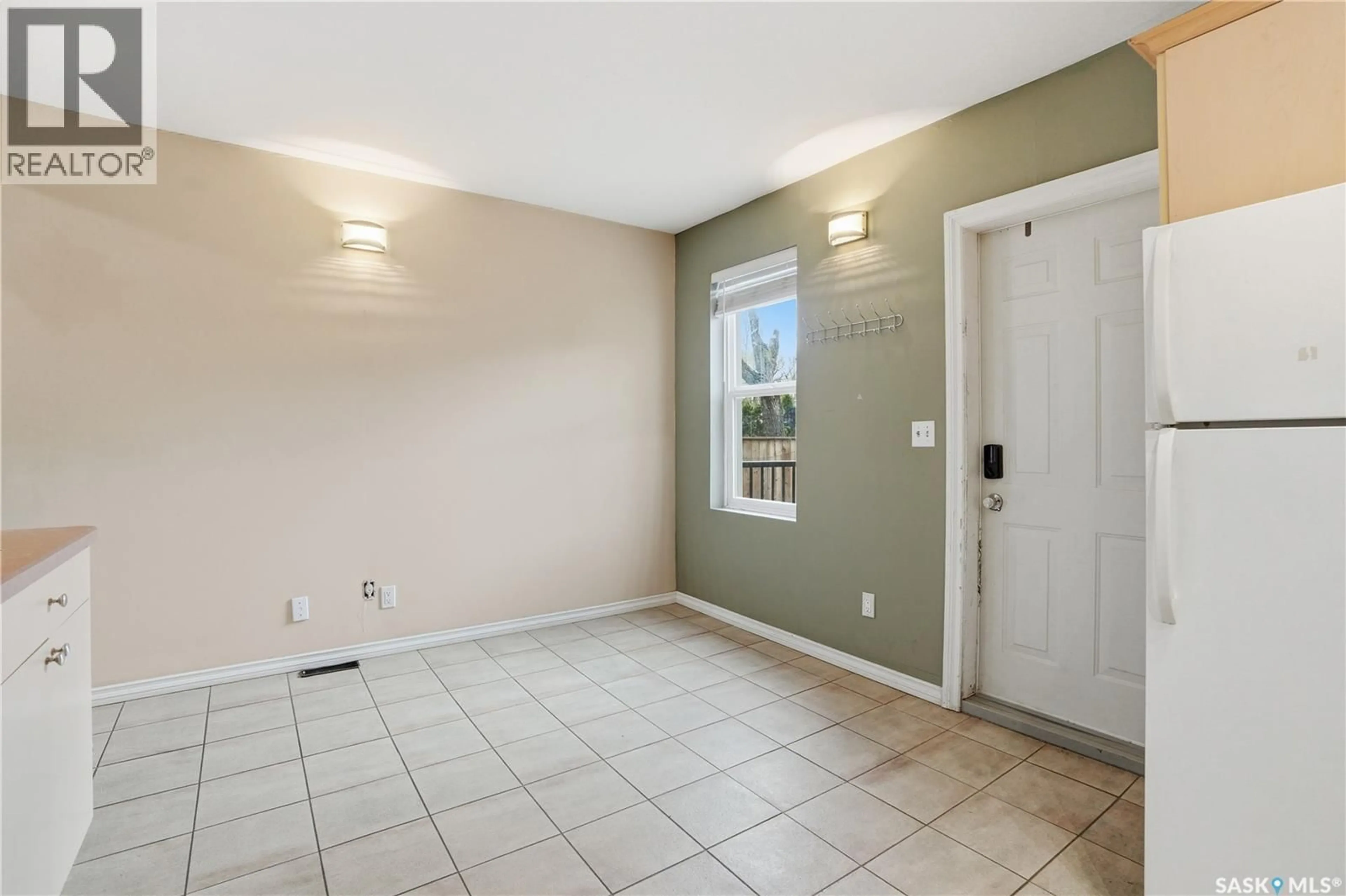 Unknown for 228 8TH STREET, Saskatoon Saskatchewan S7H0P3