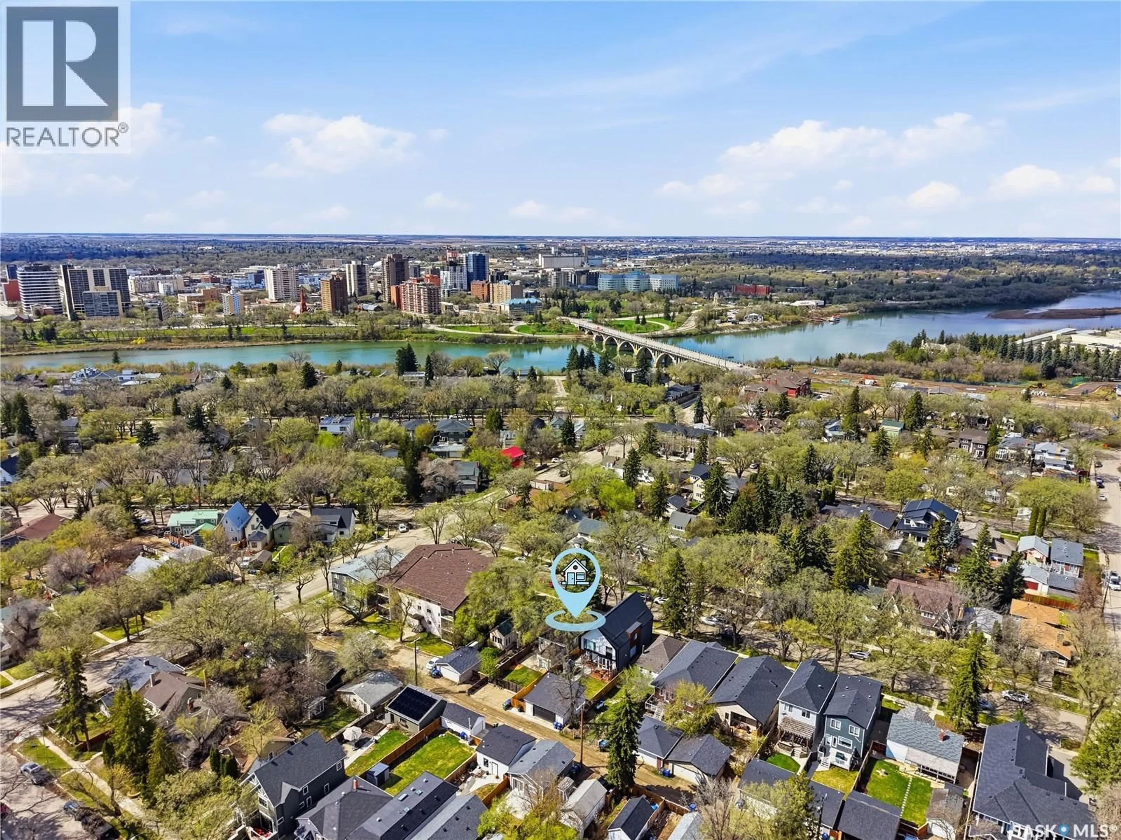 A pic from outside/outdoor area/front of a property/back of a property/a pic from drone, water/lake/river/ocean view for 1016 TEMPERANCE STREET, Saskatoon Saskatchewan S7N0N6