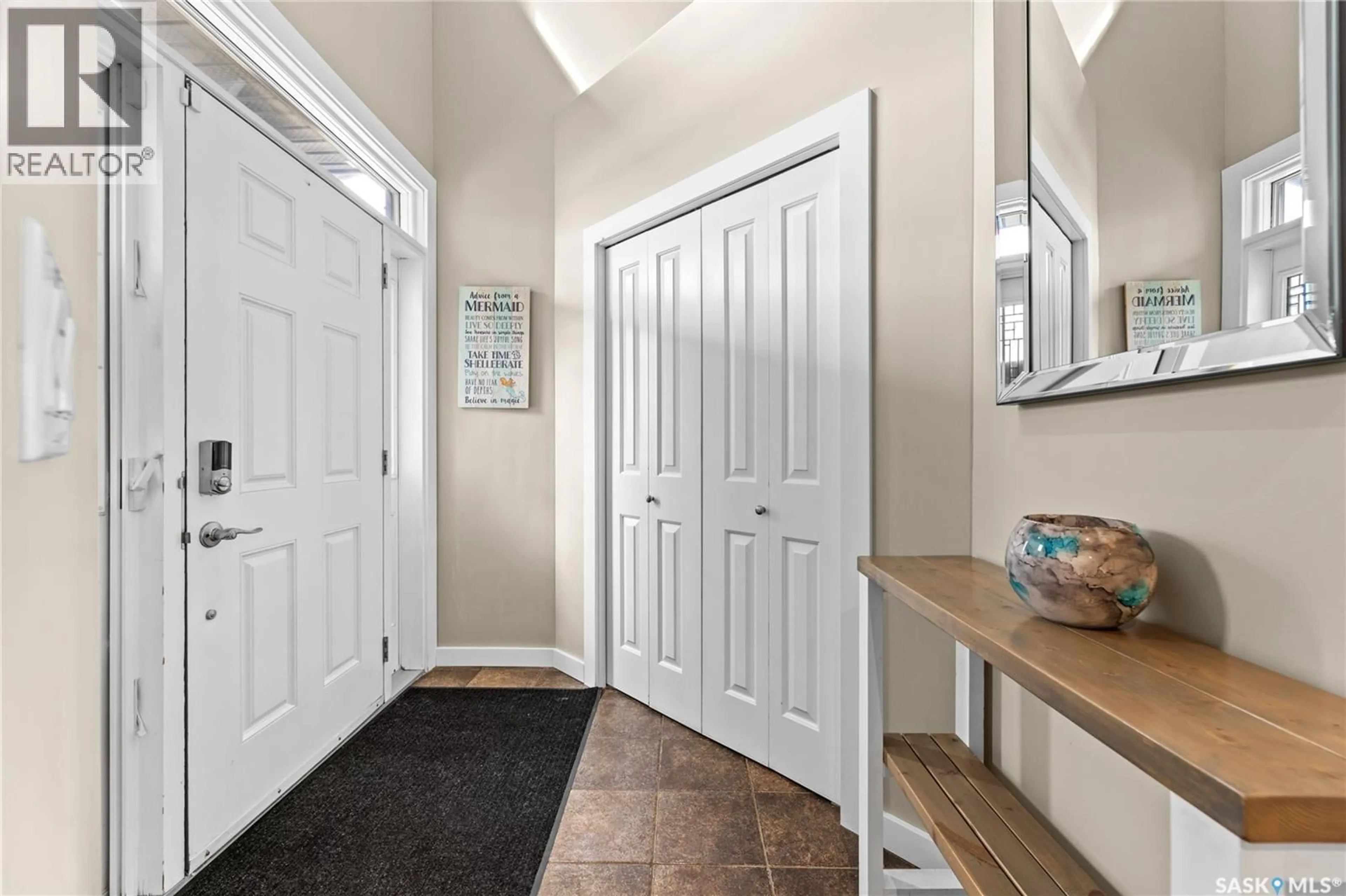 Indoor entryway for 362 CHARITY COVE, Martensville Saskatchewan S0K0A2