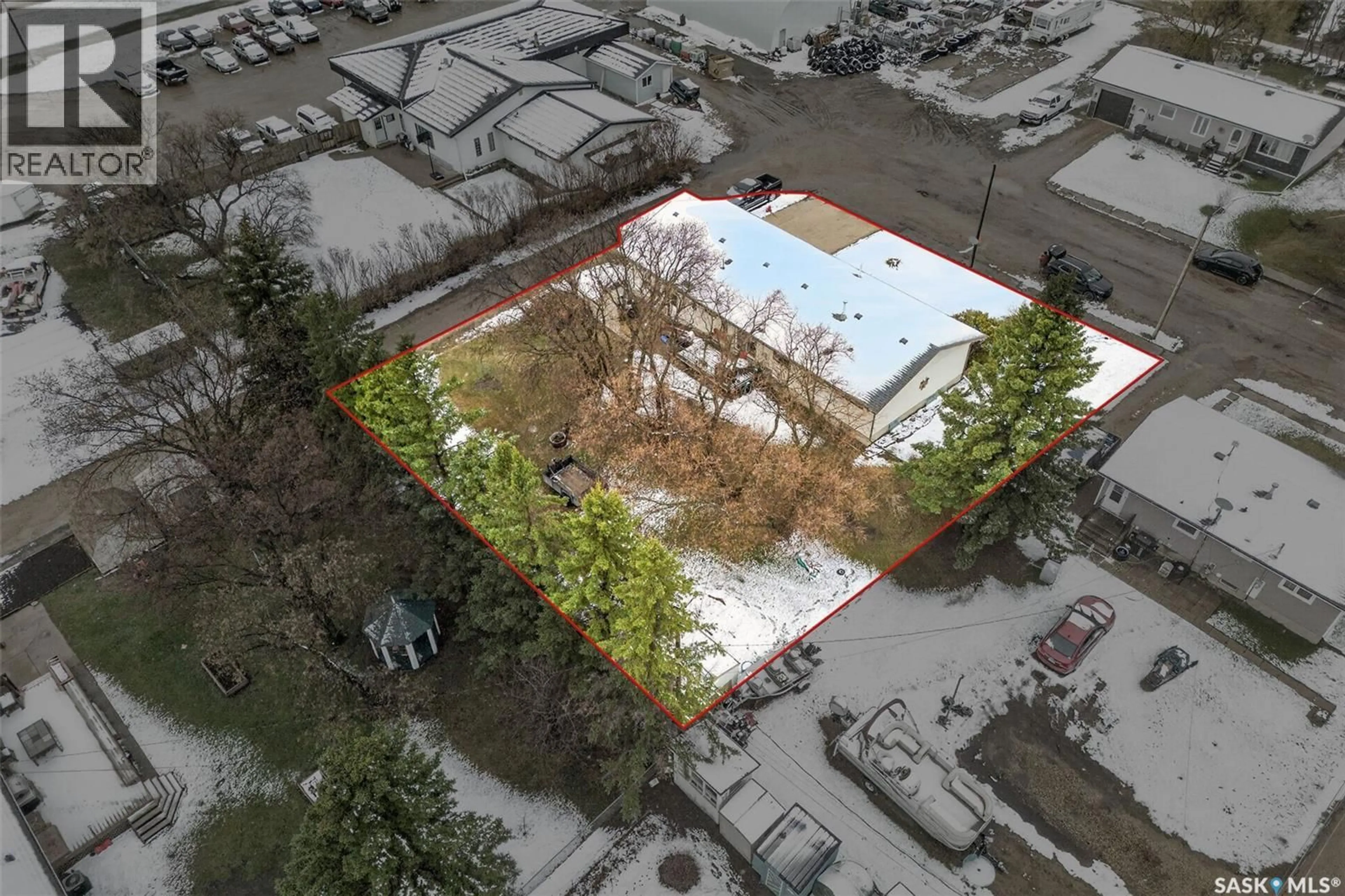 A pic from outside/outdoor area/front of a property/back of a property/a pic from drone, building for 306 4TH STREET, Naicam Saskatchewan S0K2Z0