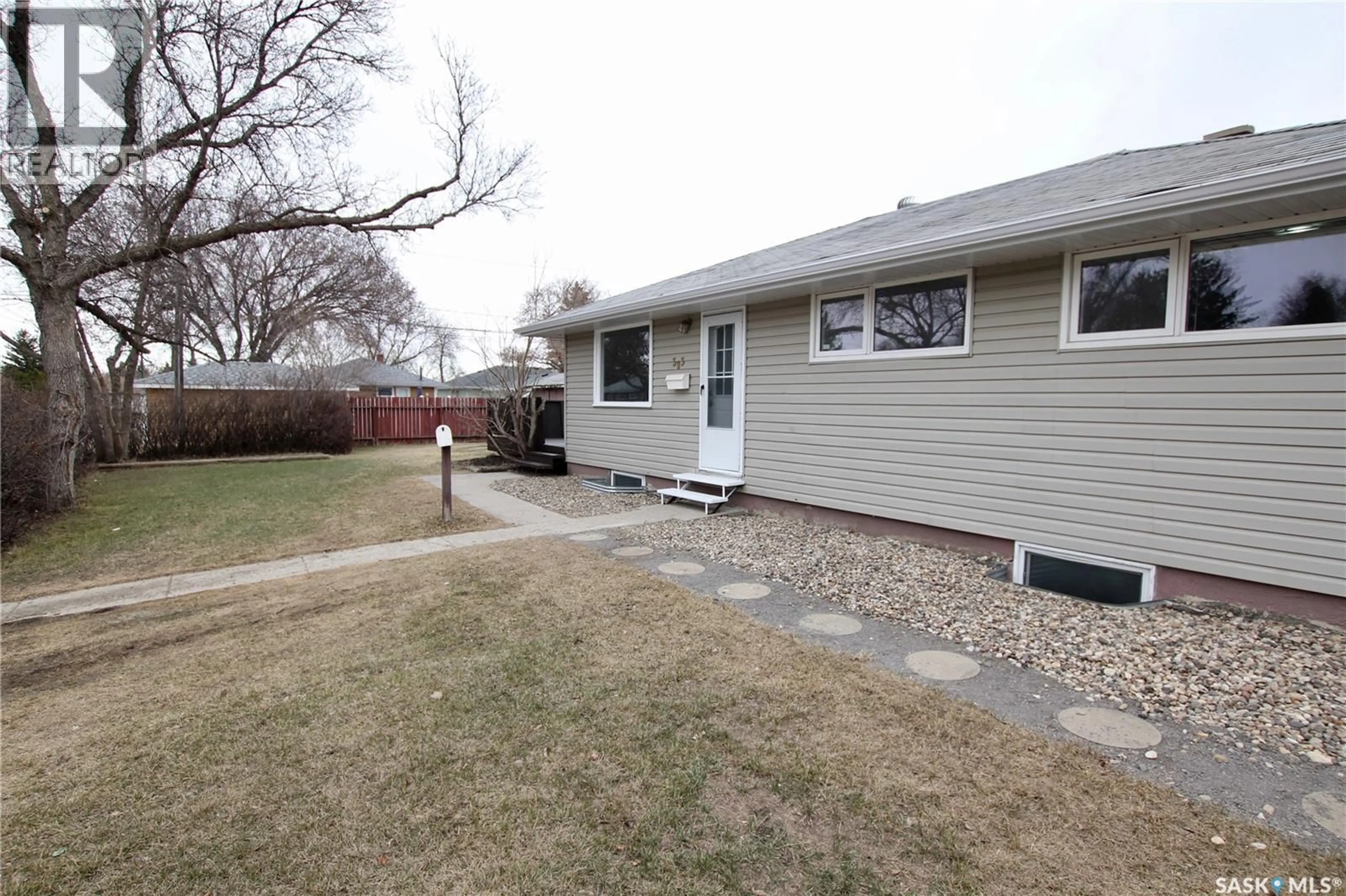 Unknown for 303 ROYAL STREET, Regina Saskatchewan S4R4Y2