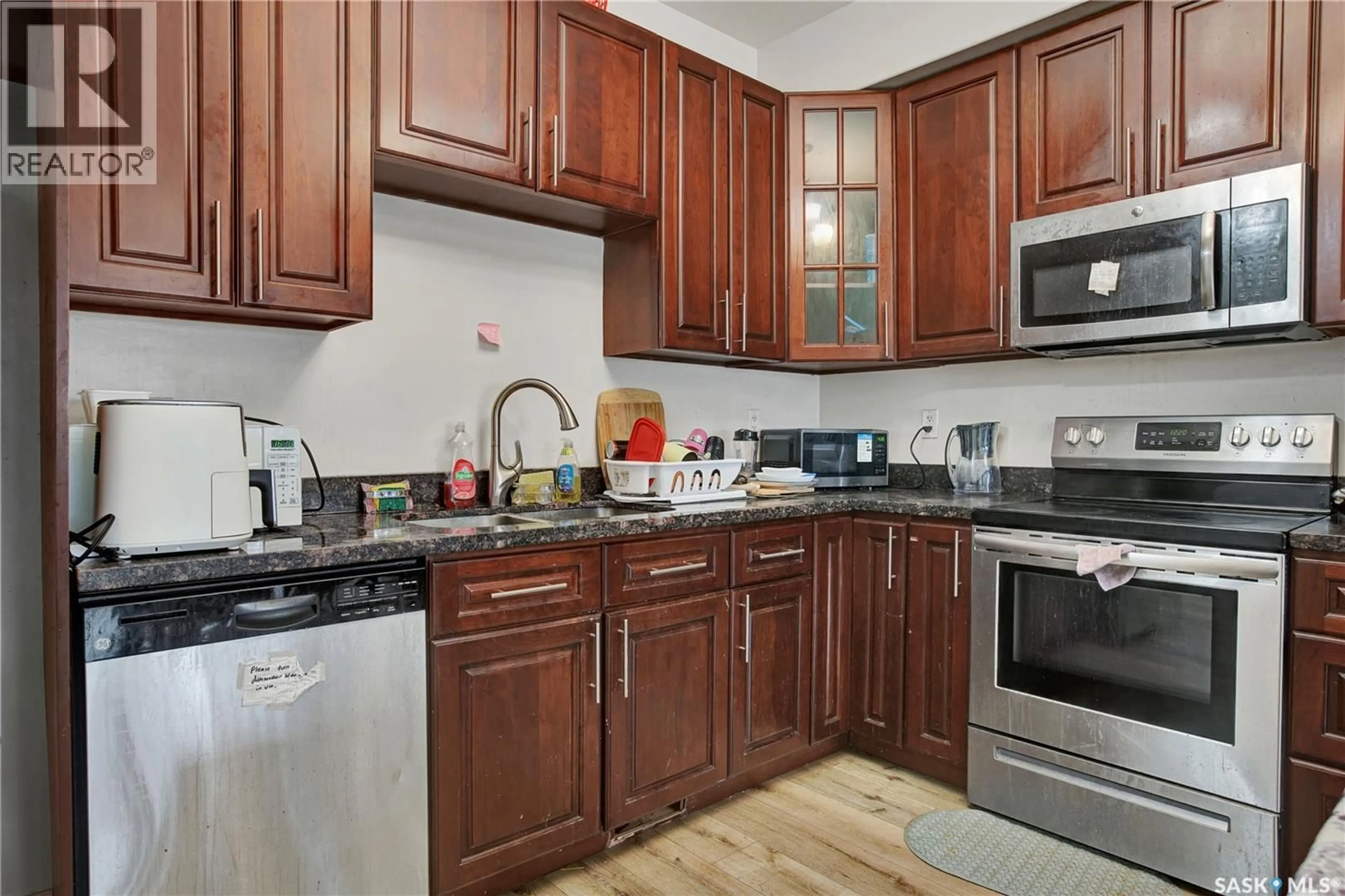 Standard kitchen, unknown for 48 - 1703 PATRICK CRESCENT, Saskatoon Saskatchewan S7W0L6