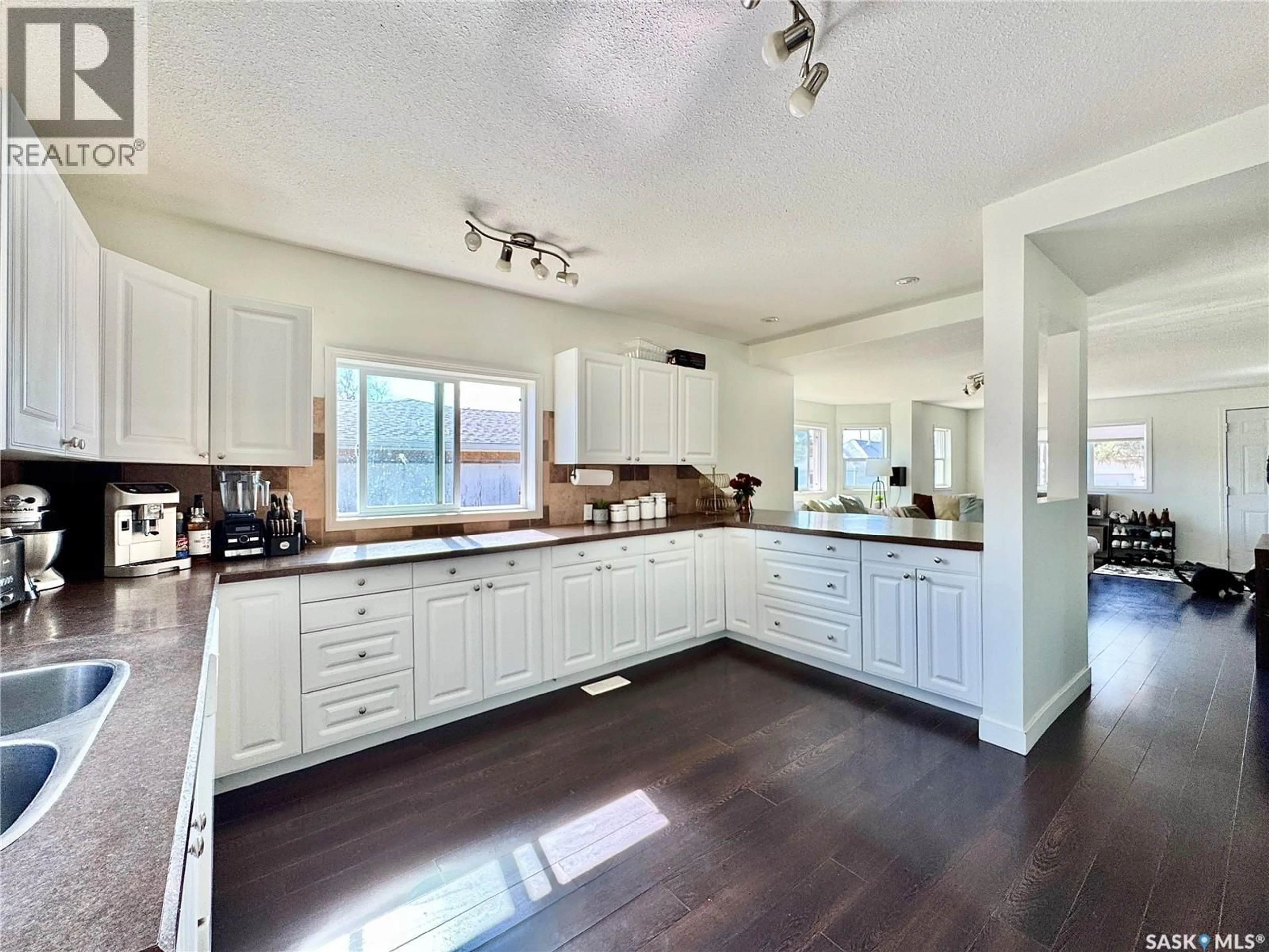 Open concept kitchen, unknown for 130 5TH STREET, Bredenbury Saskatchewan S0A0H0