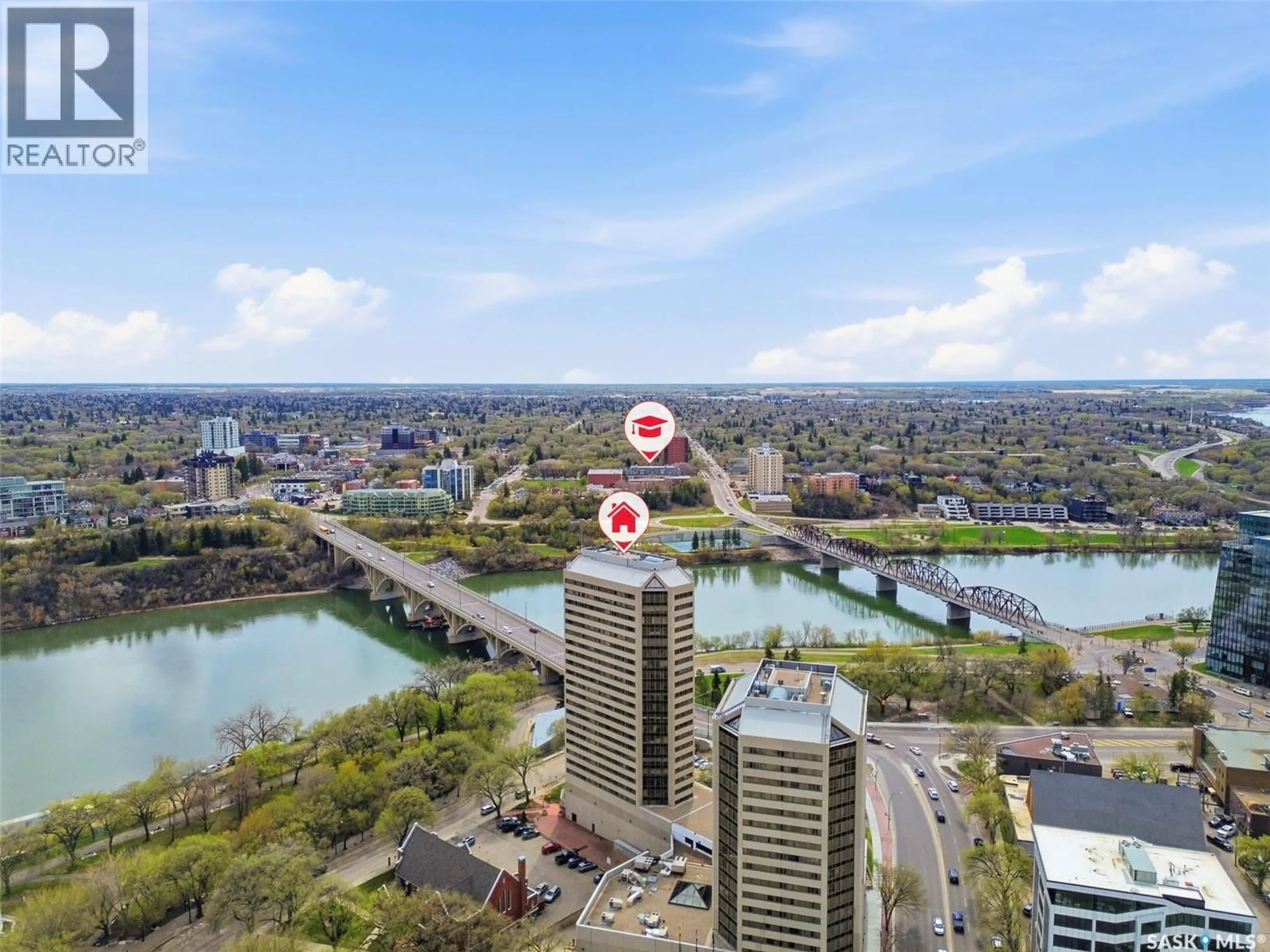 A pic from outside/outdoor area/front of a property/back of a property/a pic from drone, city buildings view from balcony for 424 - 1670 SPADINA CRESCENT, Saskatoon Saskatchewan S7K6X7