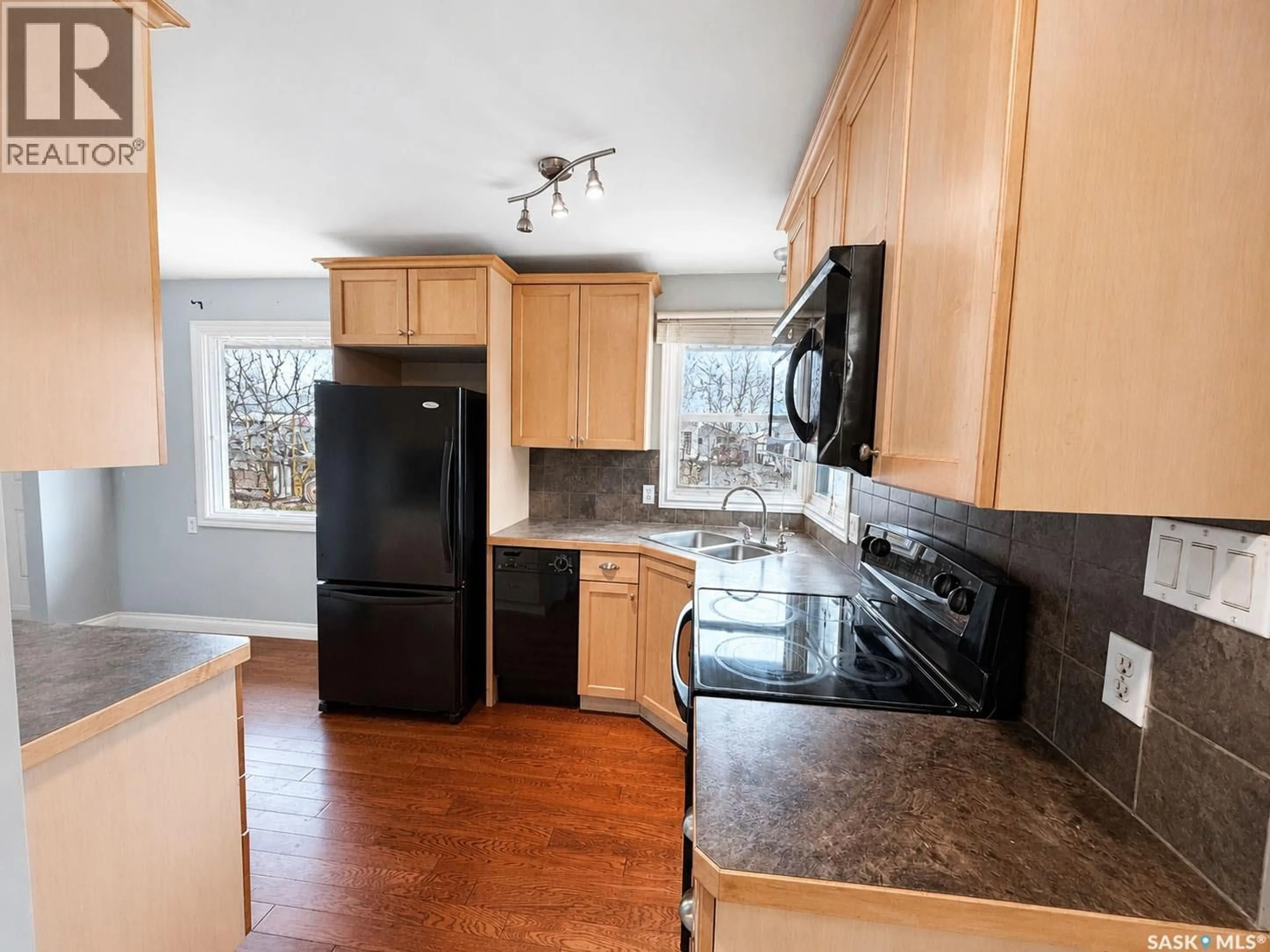 Standard kitchen, wood/laminate floor for 1424 GOSHEN PLACE, Prince Albert Saskatchewan S6V0R8