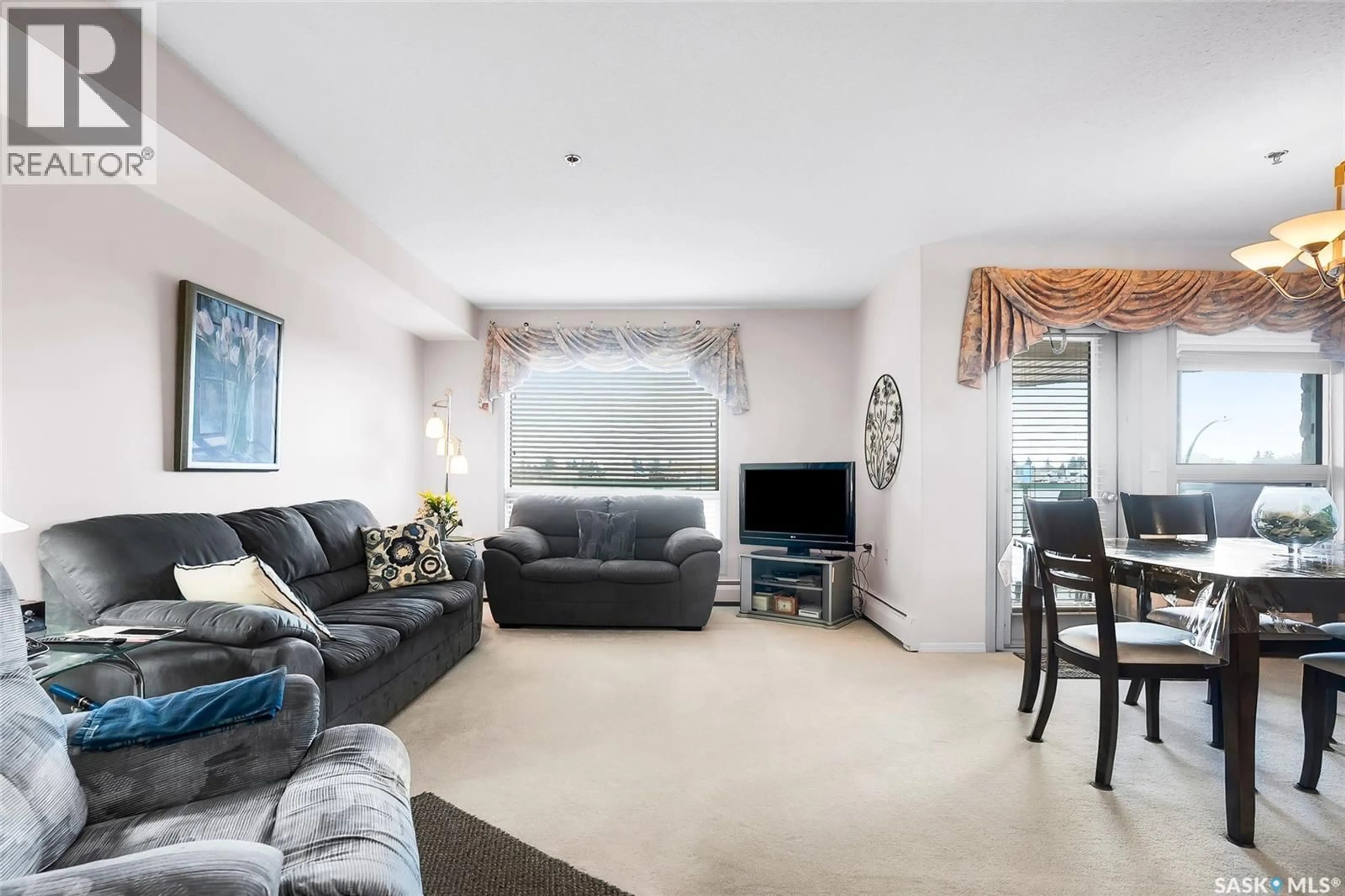Living room with furniture, unknown for 2213 - 215 ADELAIDE STREET, Saskatoon Saskatchewan S7J0J6
