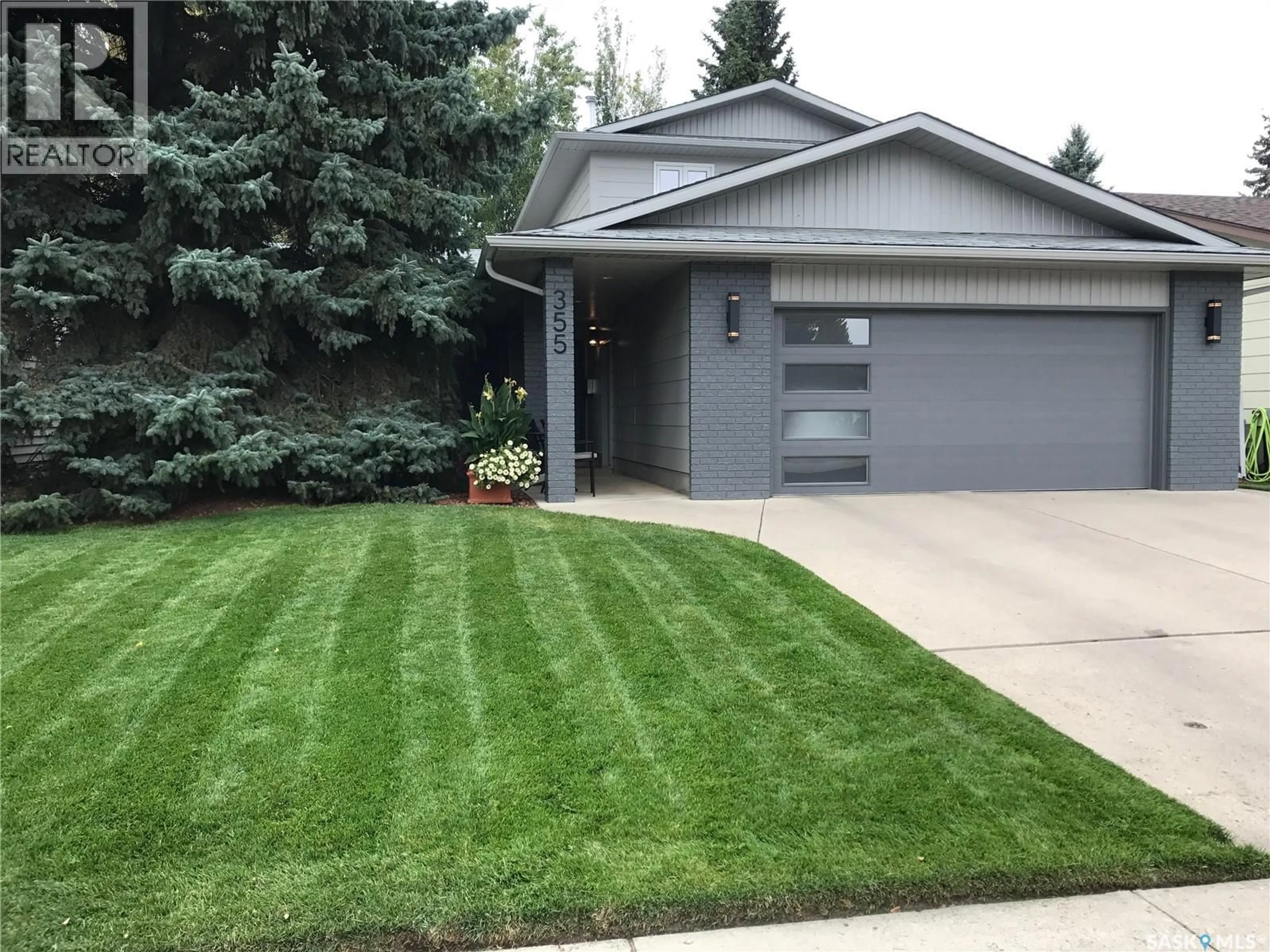 Home with vinyl exterior material, street for 355 BALL CRESCENT, Saskatoon Saskatchewan S7K6E3