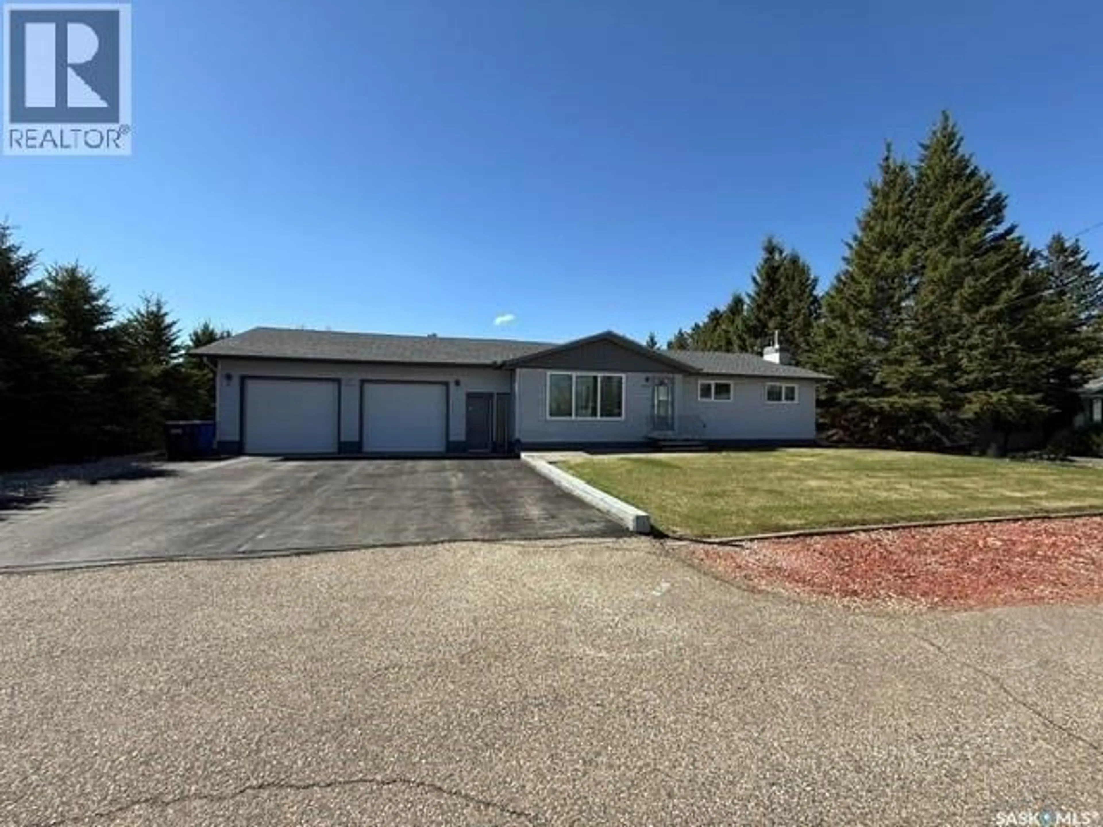 Home with vinyl exterior material, street for 234 SASKATCHEWAN STREET, Kamsack Saskatchewan S0A1S0