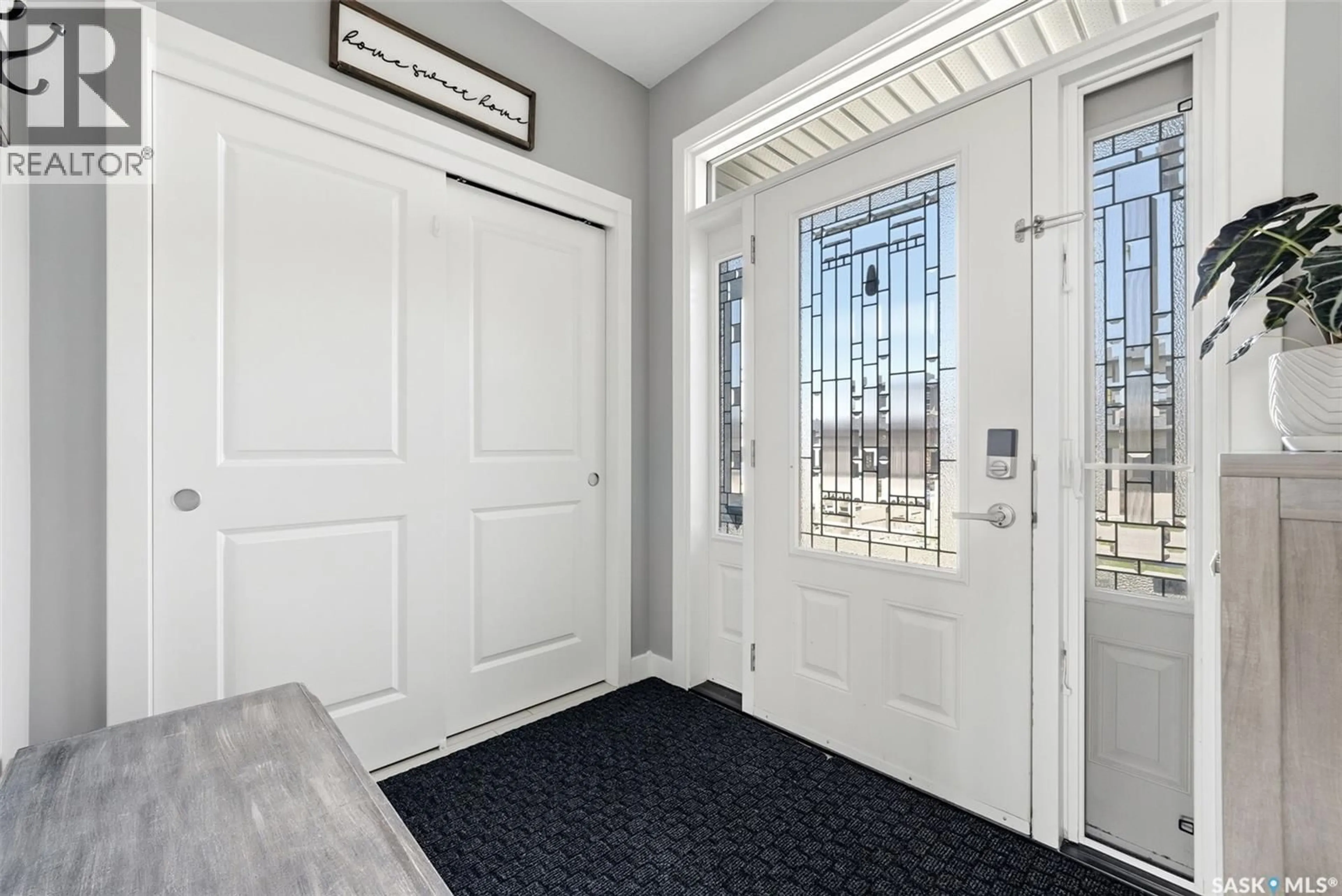 Indoor entryway for 3930 SANDHILL CRESCENT, Regina Saskatchewan S4V3G7