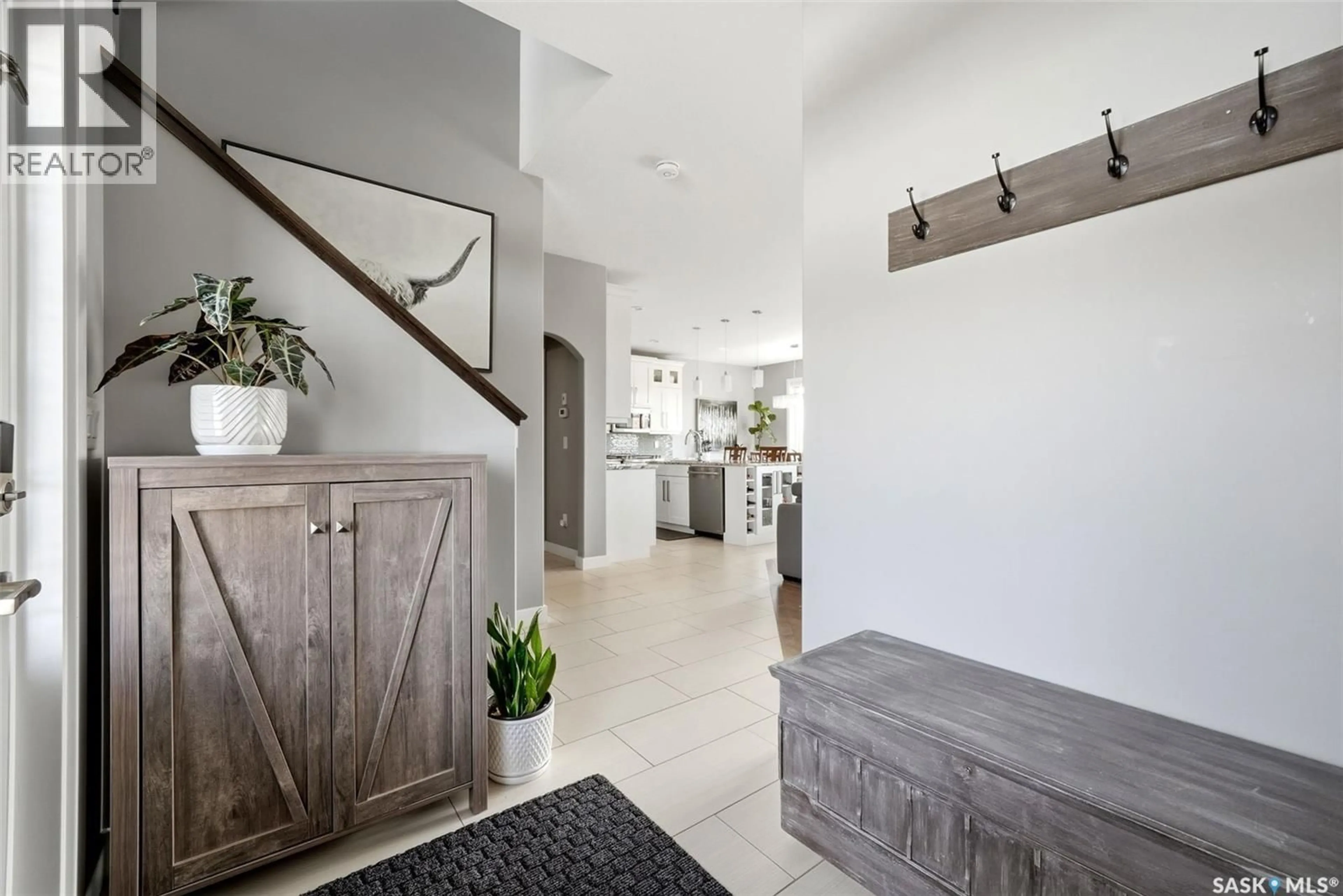 Indoor entryway for 3930 SANDHILL CRESCENT, Regina Saskatchewan S4V3G7
