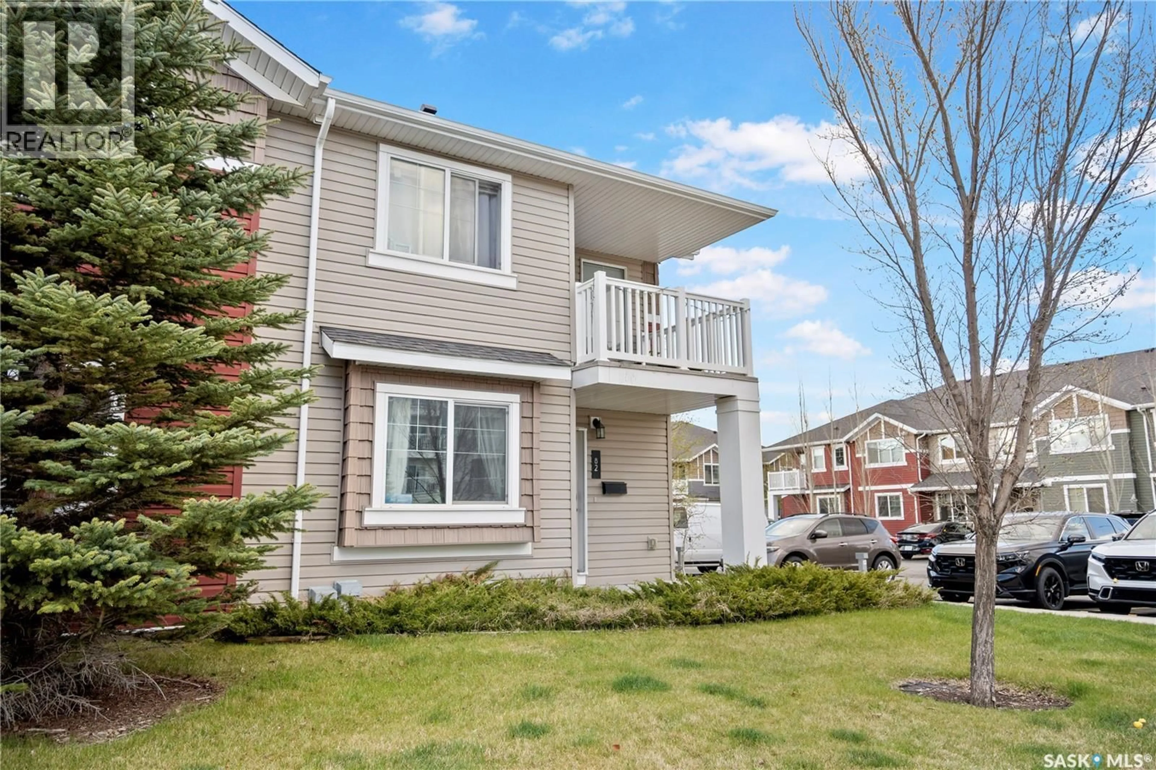 Home with vinyl exterior material, street for 82 - 5622 GORDON ROAD, Regina Saskatchewan S4W0M1