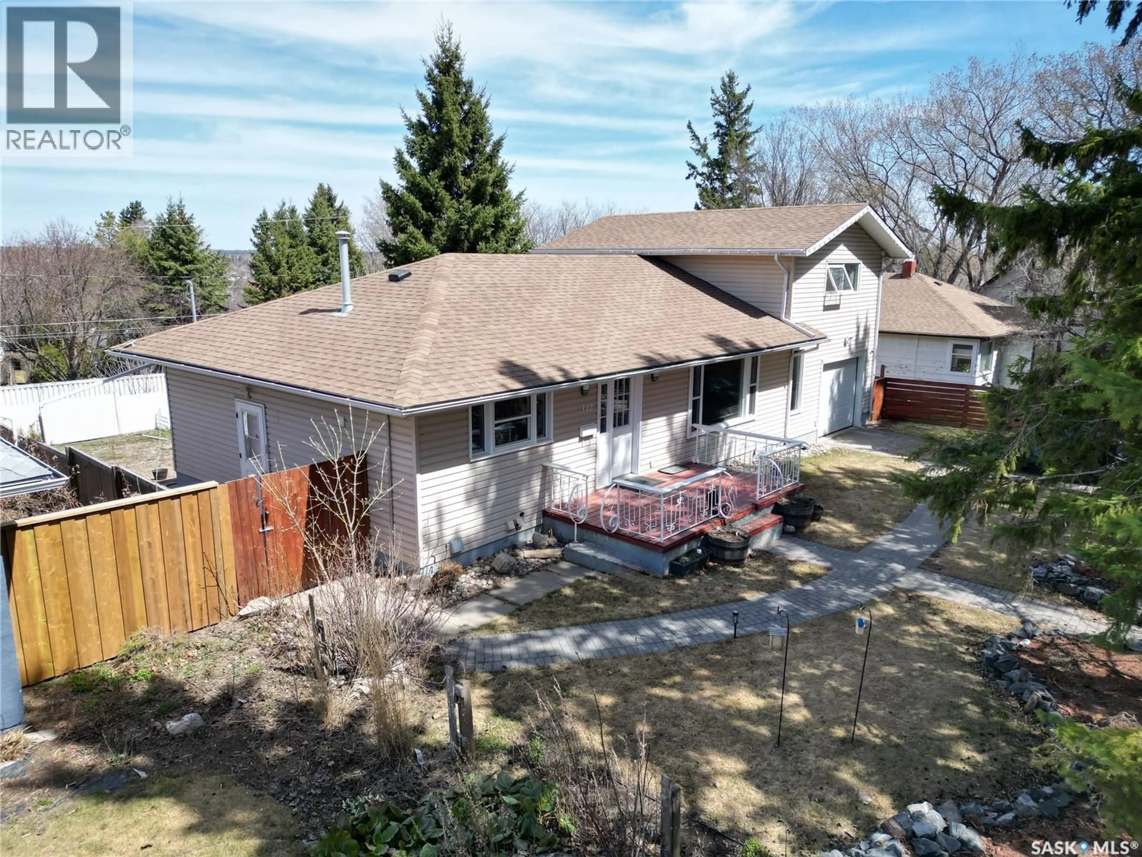 A pic from outside/outdoor area/front of a property/back of a property/a pic from drone, street for 312 20TH STREET, Prince Albert Saskatchewan S6V1K8