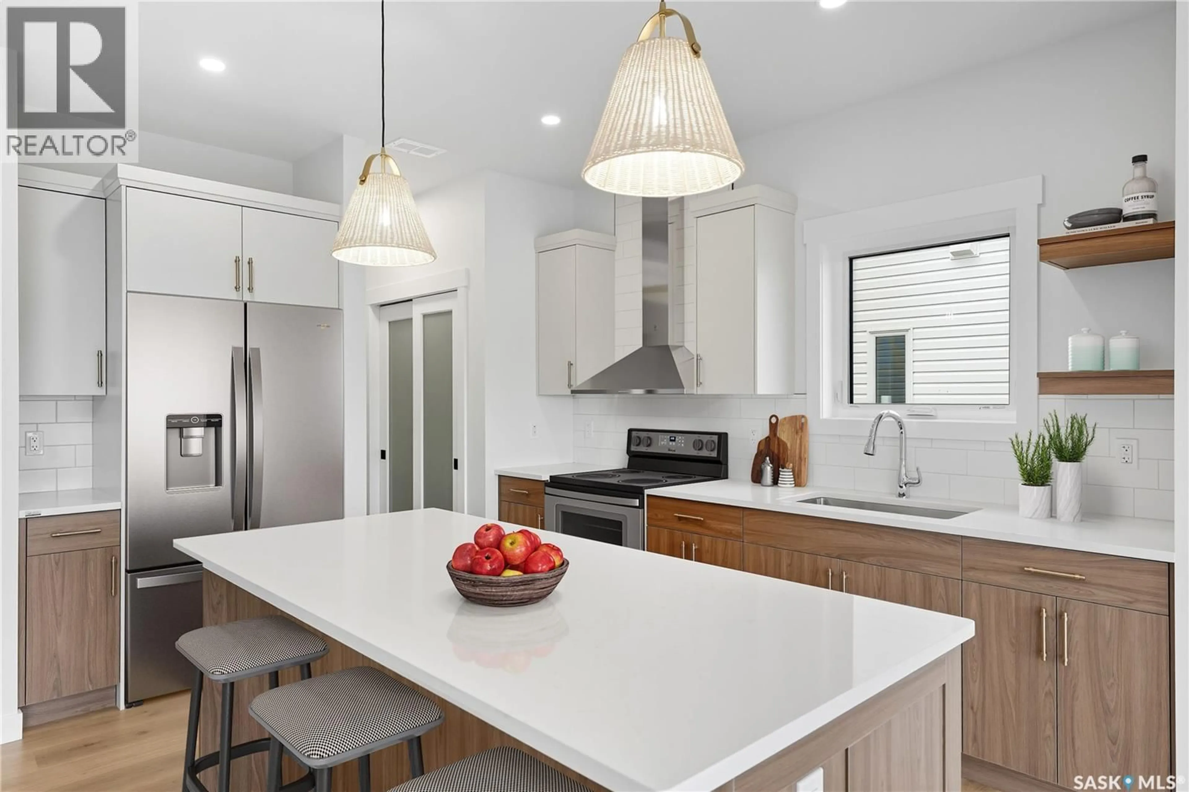 Open concept kitchen, unknown for 143 TRAEGER COMMON, Saskatoon Saskatchewan S7V1R3