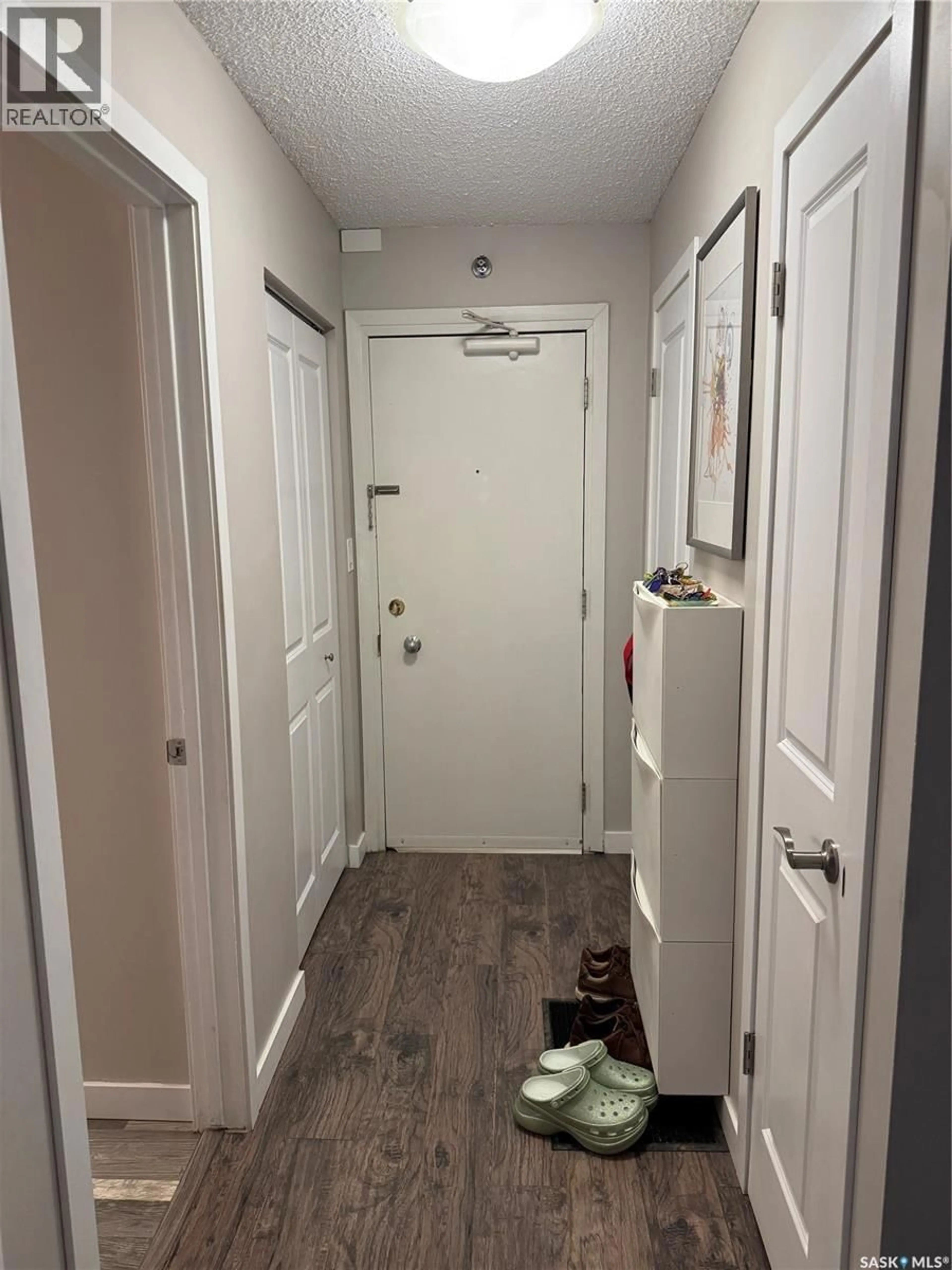 Indoor entryway for 22 111 ST LAWRENCE CRESCENT, Saskatoon Saskatchewan S7K1G7