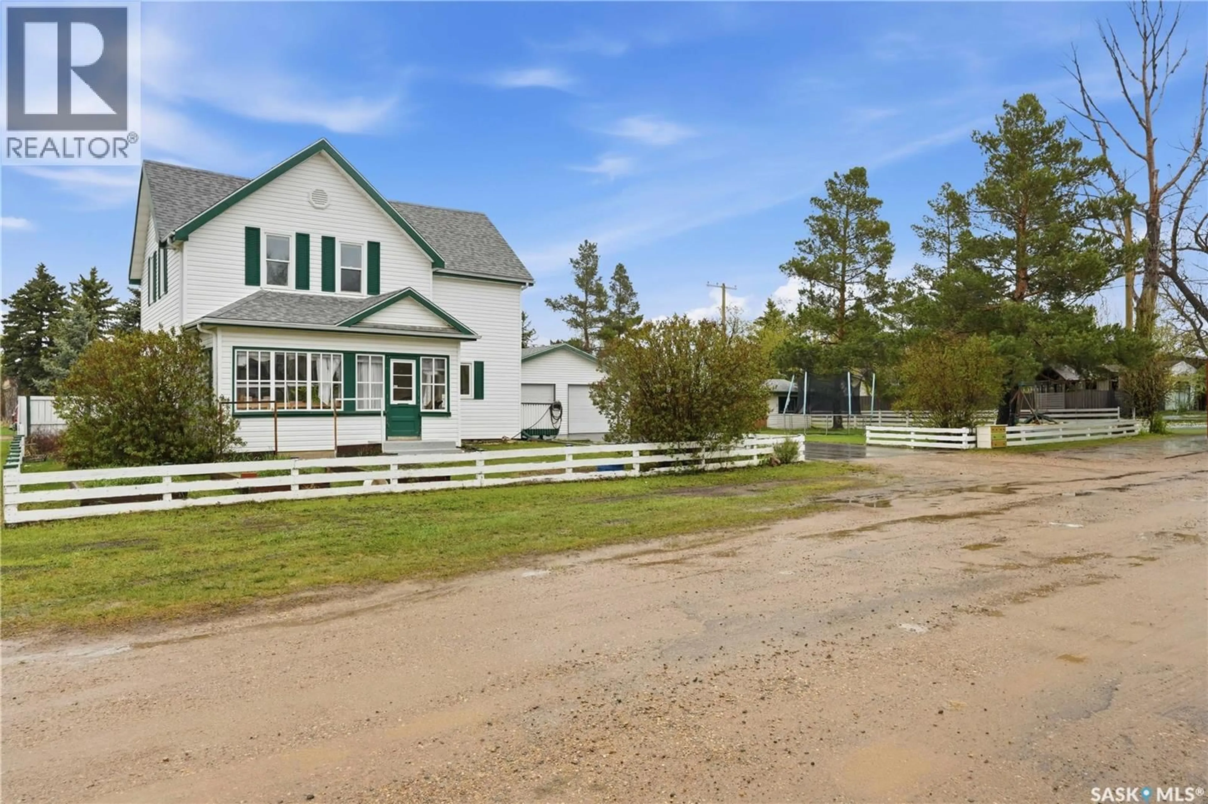 A pic from outside/outdoor area/front of a property/back of a property/a pic from drone, unknown for 12 ALEXANDRA STREET, Mortlach Saskatchewan S0H3E0