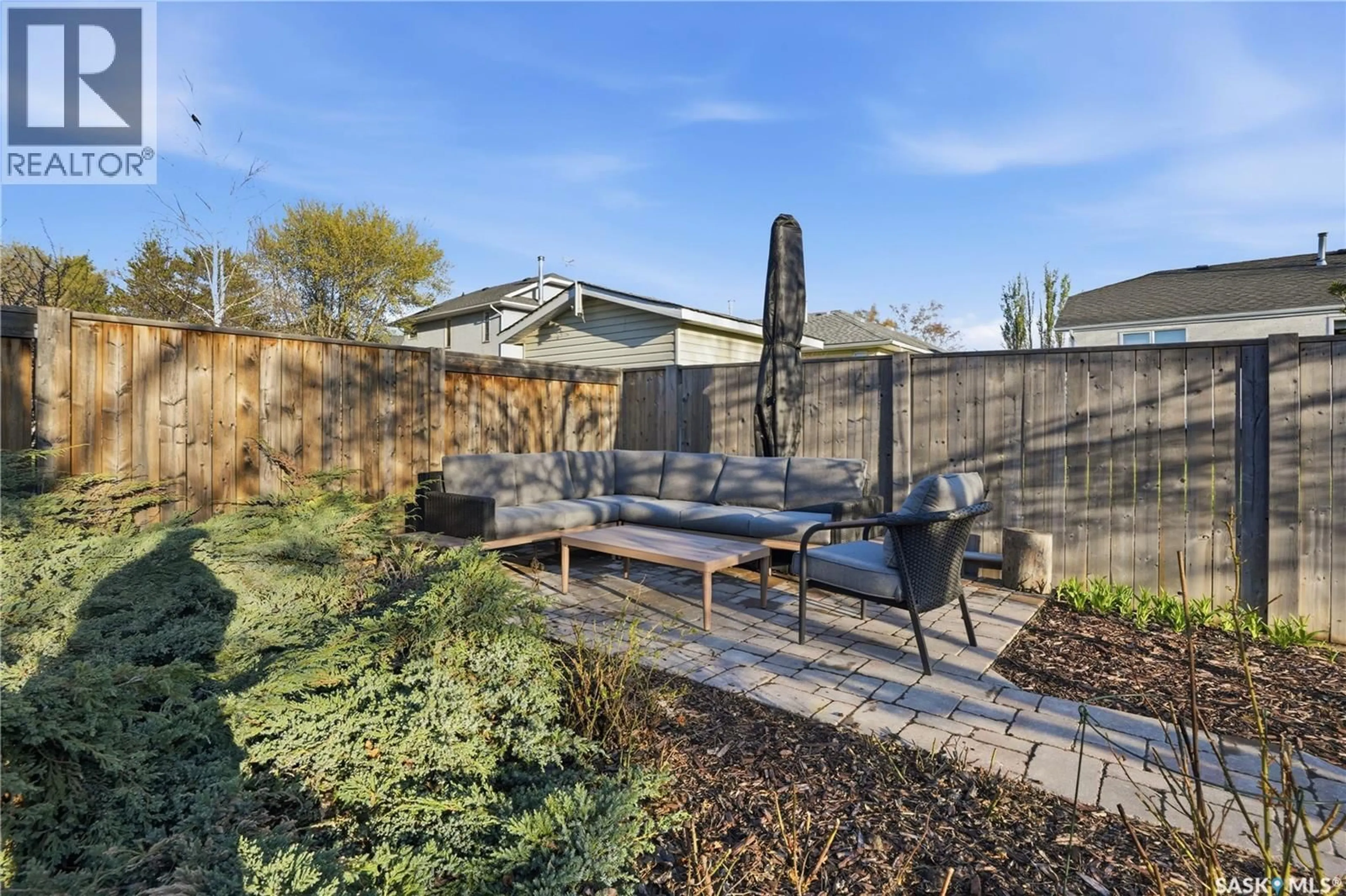 Patio, street for 239 SCISSONS COURT, Saskatoon Saskatchewan S7S1C4