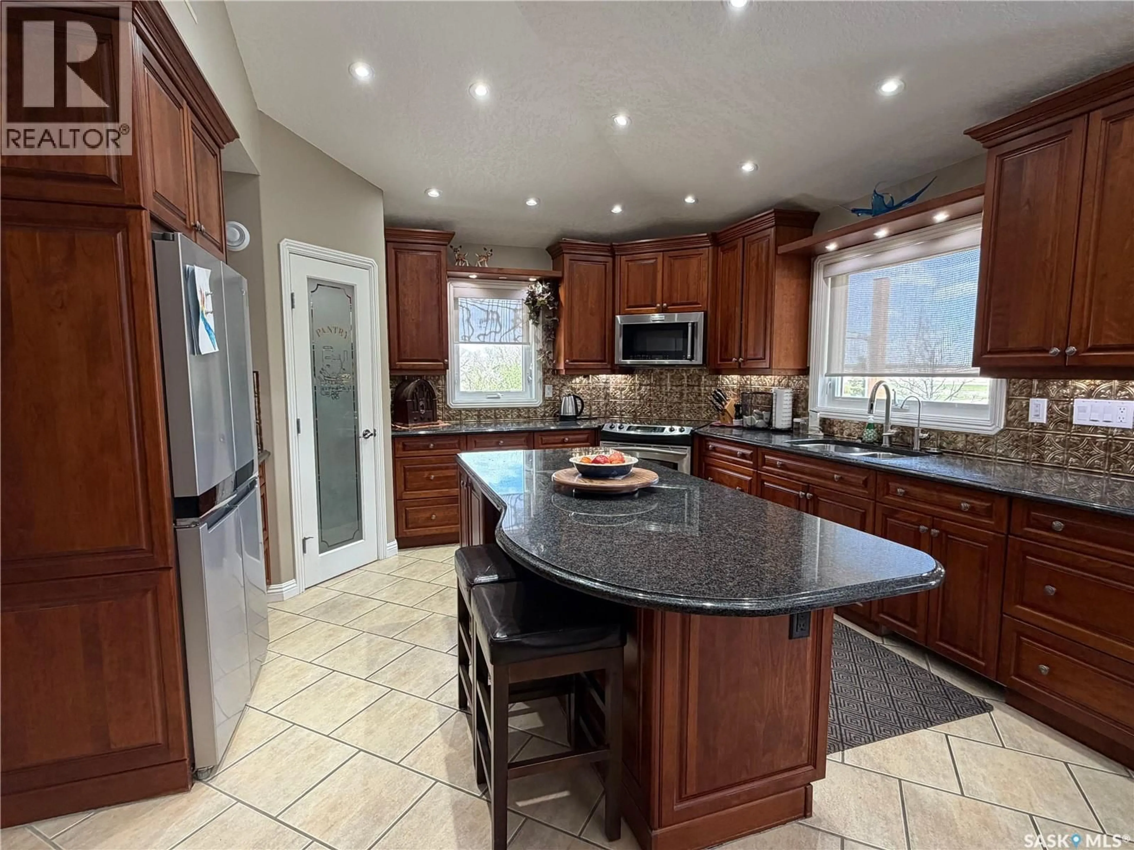 Open concept kitchen, ceramic/tile floor for KOLODY ACREAGE, Auvergne Rm No. 76 Saskatchewan S0N1Z0