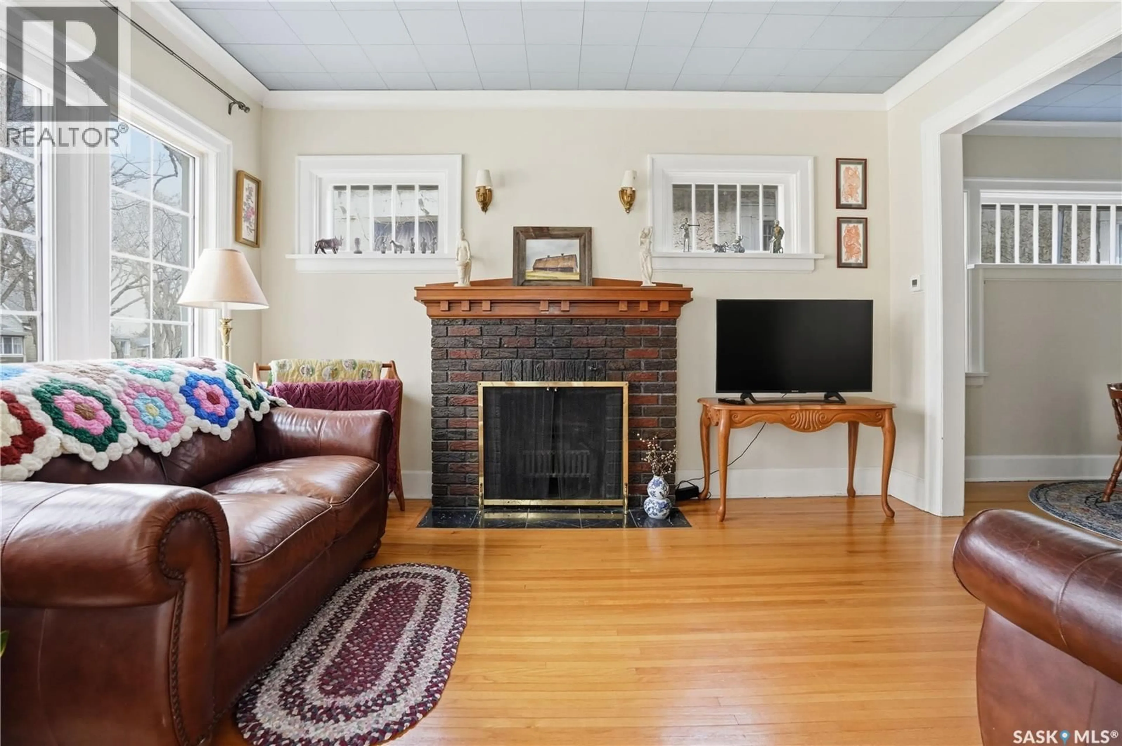 Living room with furniture, unknown for 3625 VICTORIA AVENUE, Regina Saskatchewan S4T1M4