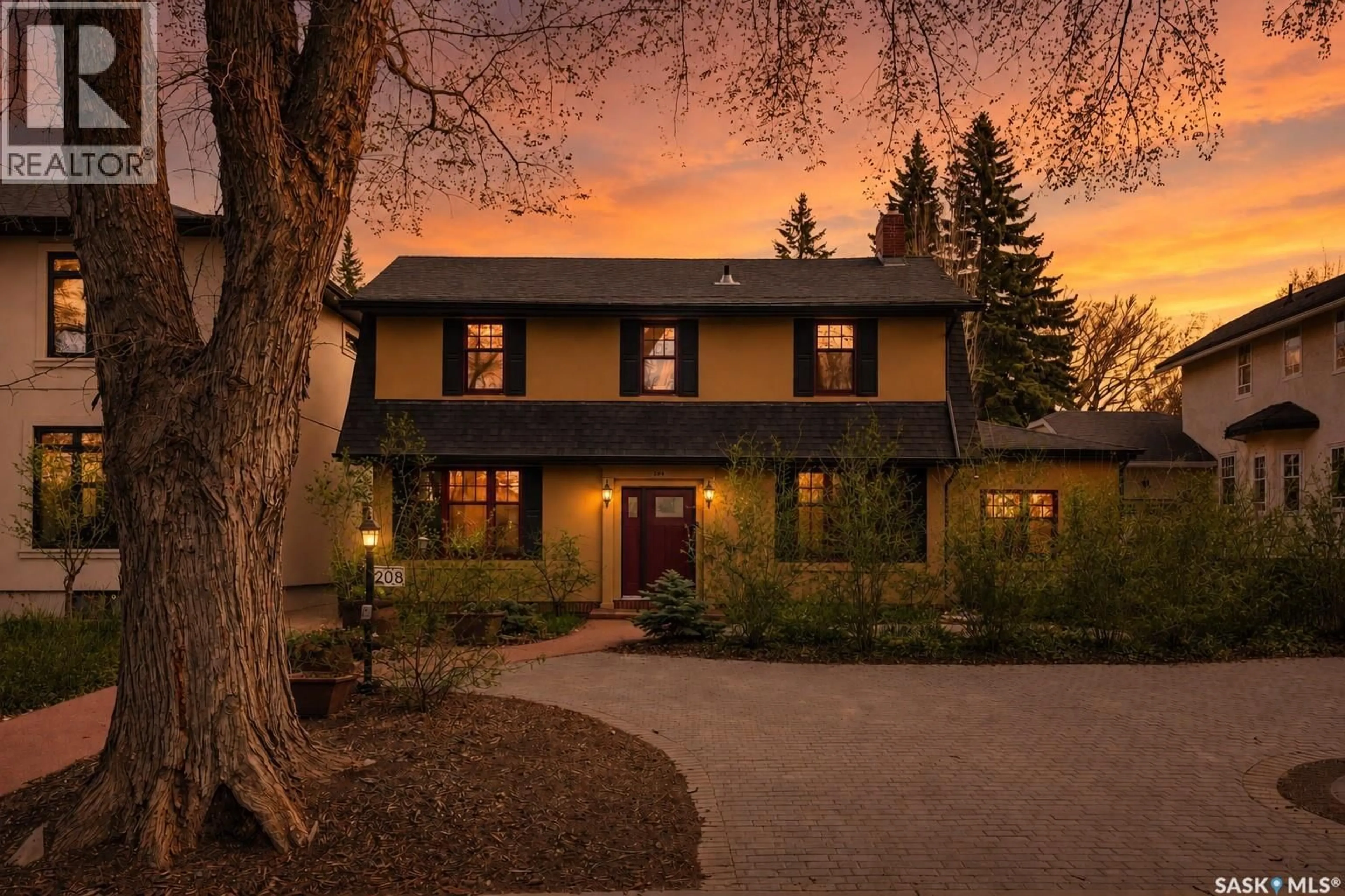 Unknown for 208 SASKATCHEWAN CRESCENT, Saskatoon Saskatchewan S7M0A5