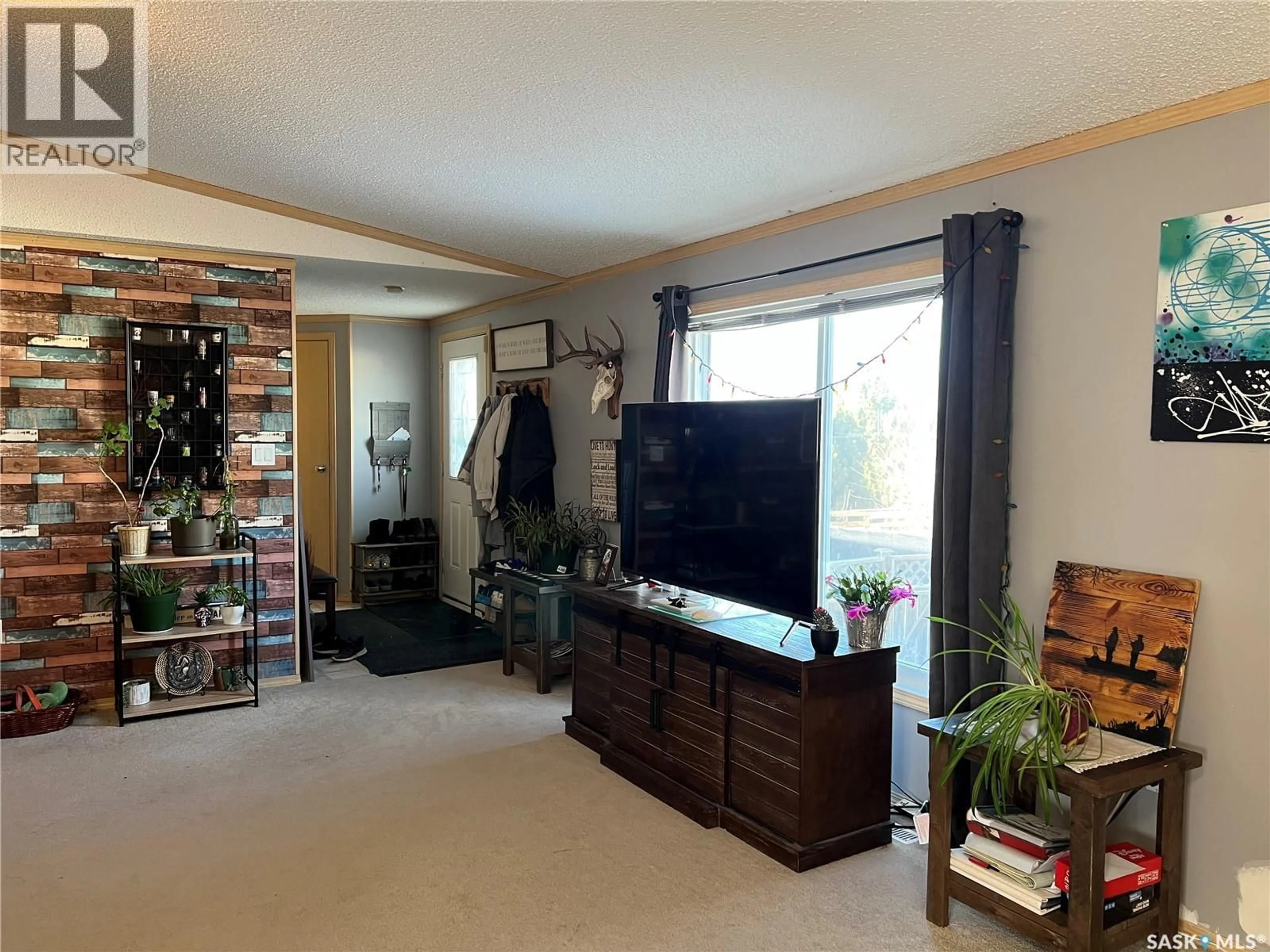A pic of a room for 514 6TH AVENUE, Meadow Lake Saskatchewan S9X1J3