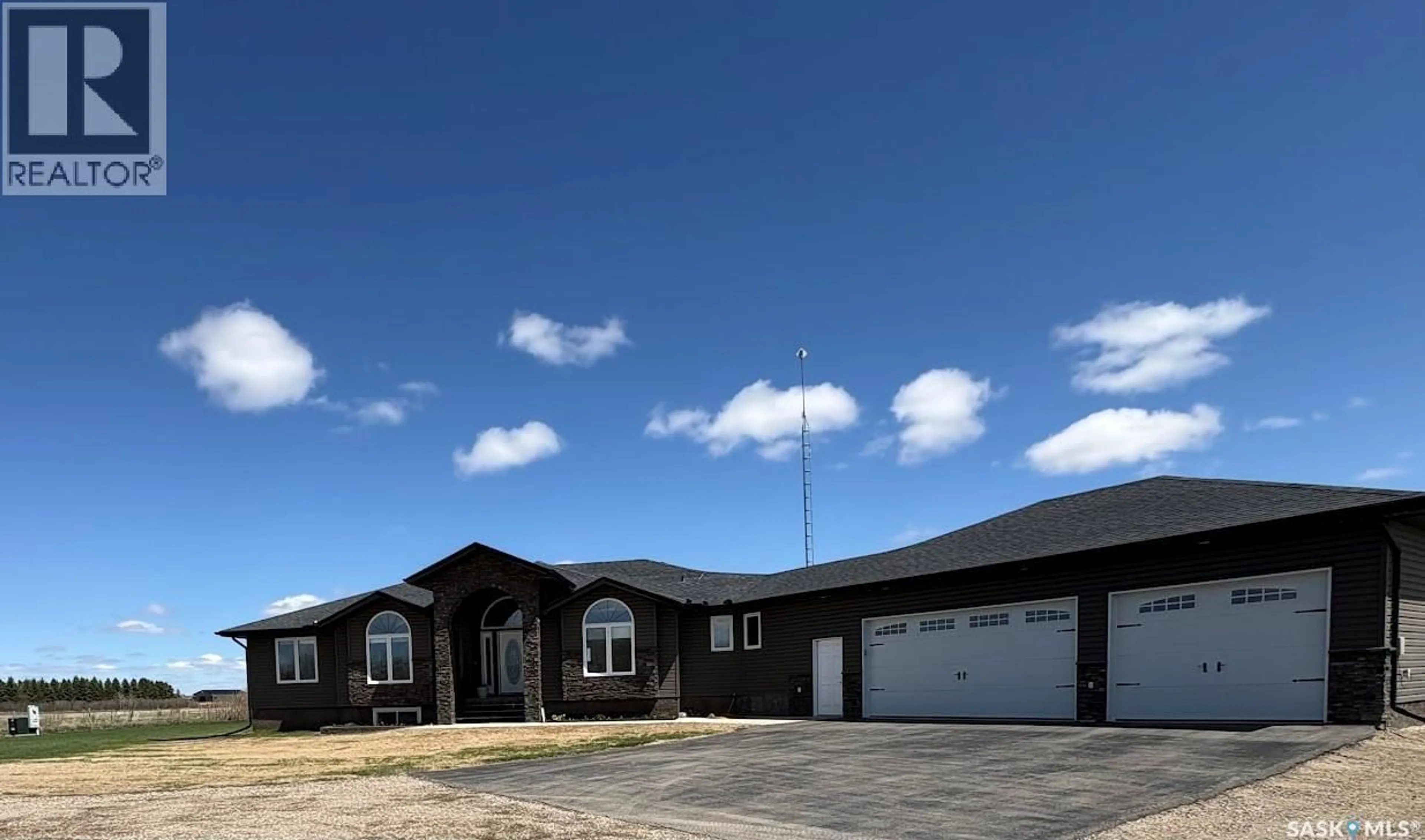 Home with vinyl exterior material, building for MINTY ACREAGE, Rocanville Rm No. 151 Saskatchewan S0A3L0