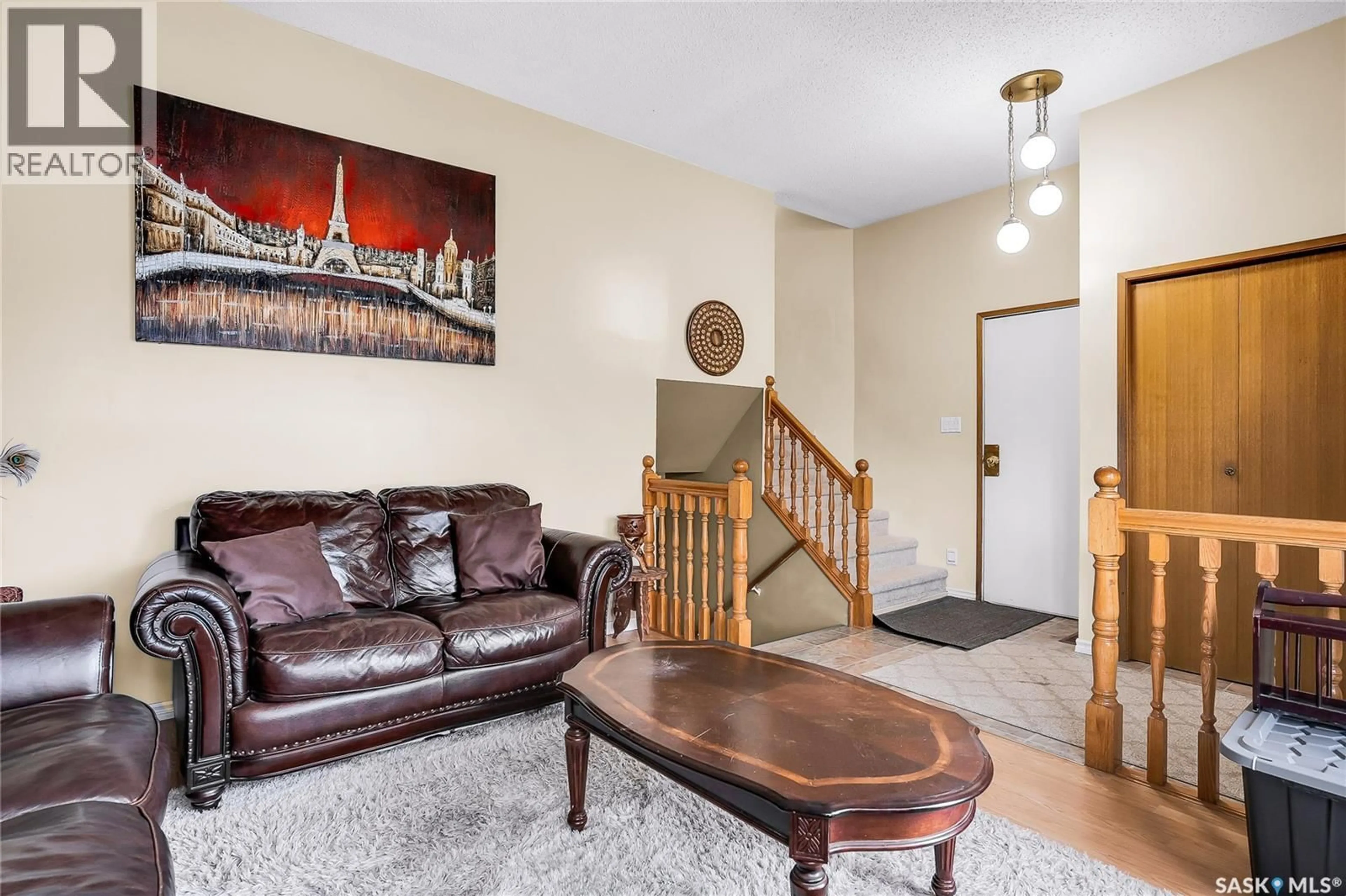 Living room with furniture, unknown for 370 KELLINS CRESCENT, Saskatoon Saskatchewan S7N2X6