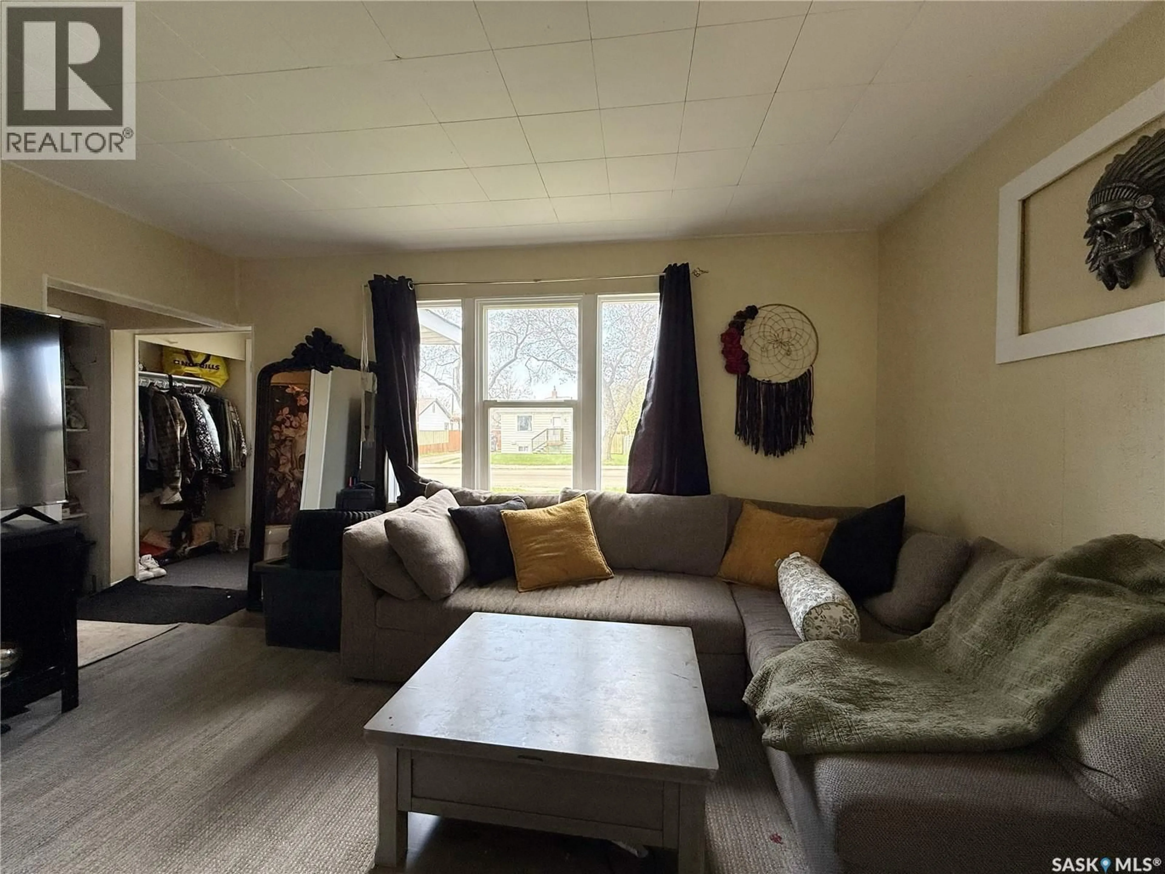 Living room with furniture, unknown for 1228 1ST AVENUE, Saskatoon Saskatchewan S7K1Y6